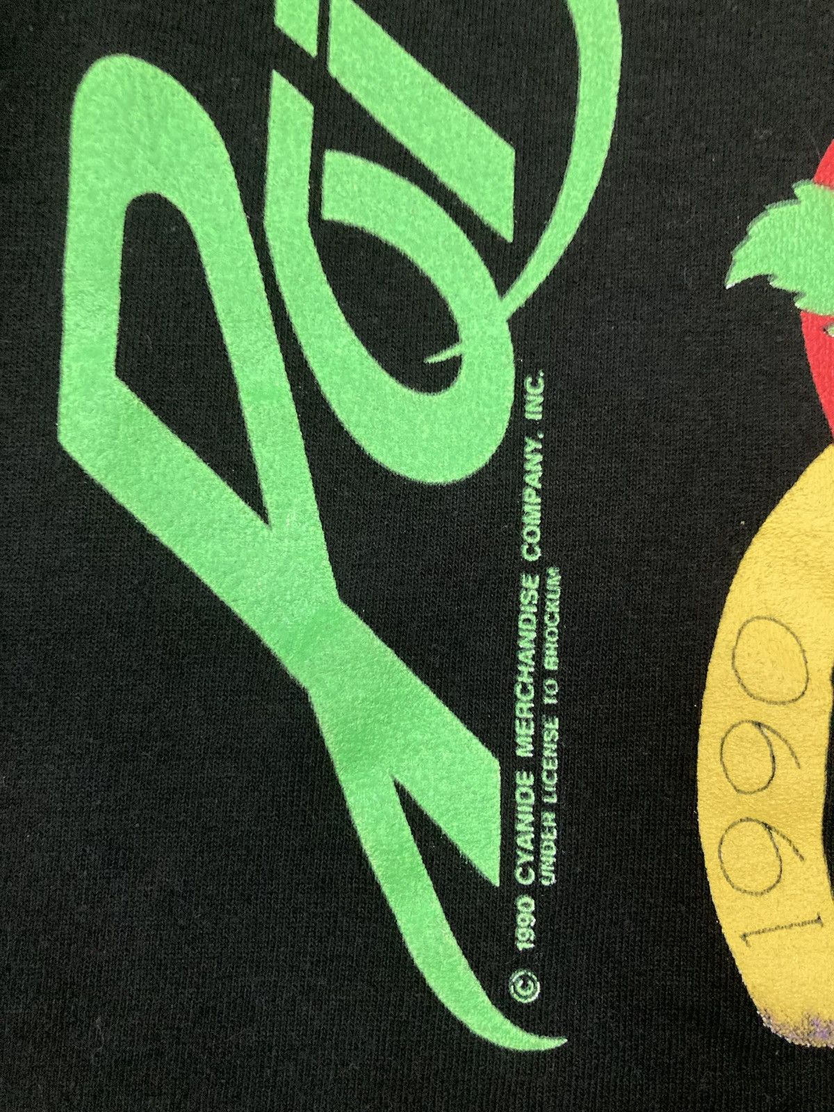 Fruit Of The Loom POISON FLESH & BLOOD PIRATE RADIO SHIRT WORLD TOUR 1990 1991 Size US L / EU 52-54 / 3 - 4 Thumbnail