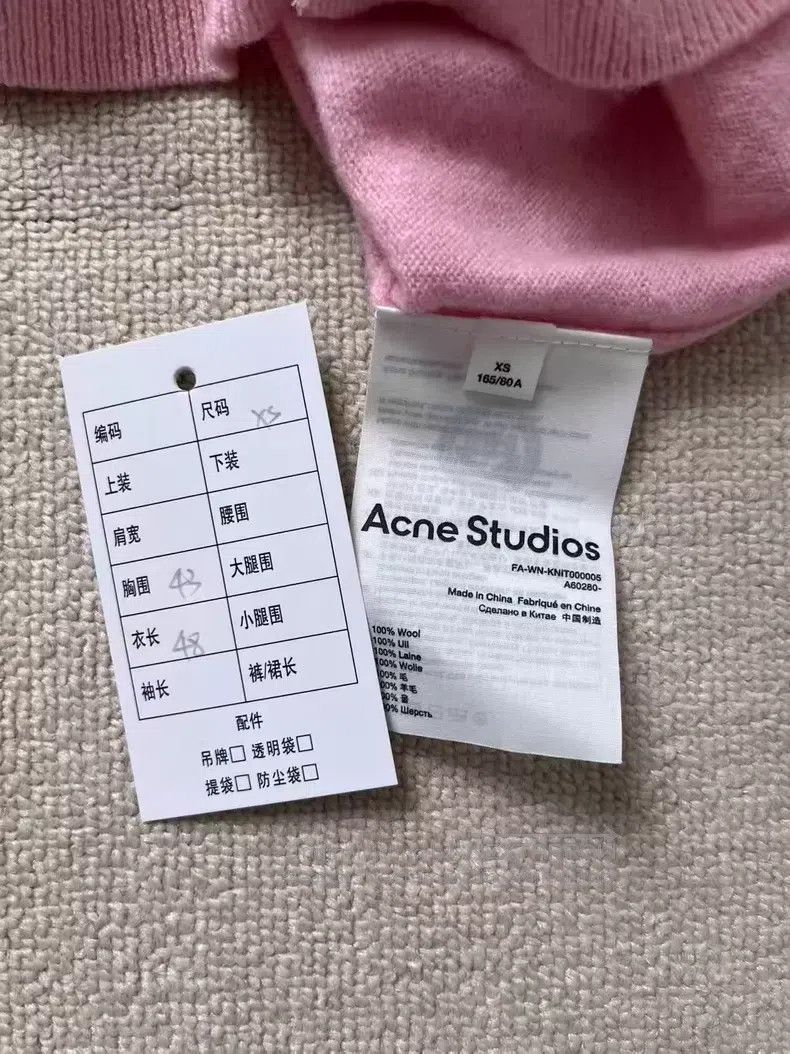 Acne Studios Acne Studios Face expression wool round neck single-breast Size XS / US 0-2 / IT 36-38 - 4 Thumbnail