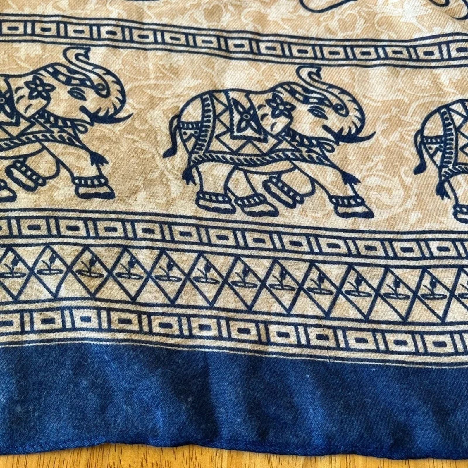 Shein Elephant novelty print scarf with tassels at each corner. Size ONE SIZE - 3 Thumbnail