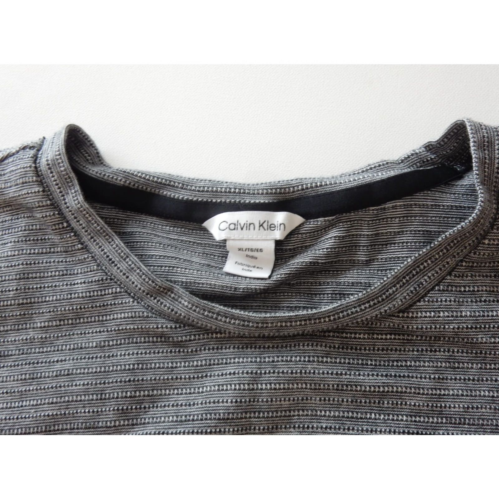 Calvin Klein Calvin Klein T Shirt Mens XL Cotton Blend Gray Short Sleeve Vintage? (No) Size US XL / EU 56 / 4 - 3 Thumbnail