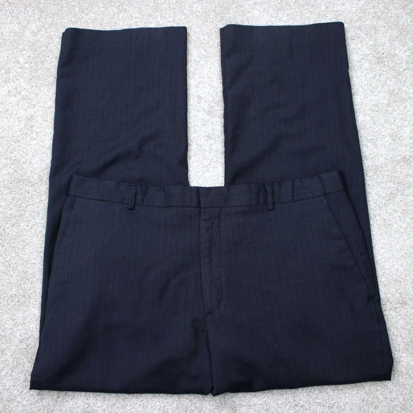 Banana Republic Banana Republic Pants Mens 38x30 Navy Blue Classic Fit 100% Wool Lined Dress Pants Slimming Comfort Straight Front Beltless Not Applicable Size US 38 / EU 54 - 2 Thumbnail