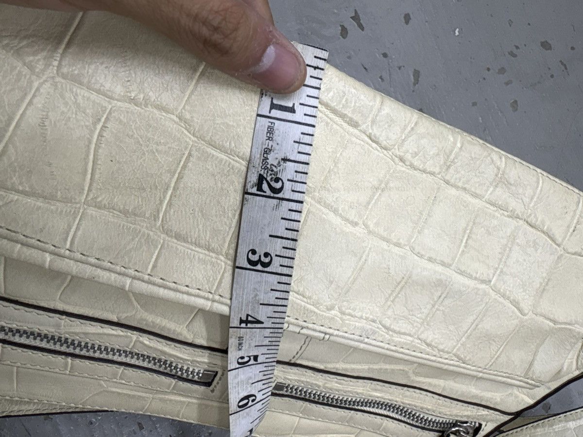 Genuine Leather Vintage Tignanello Ivory Green Leather Bag Y2k Diesel style Size ONE SIZE - 19 Thumbnail