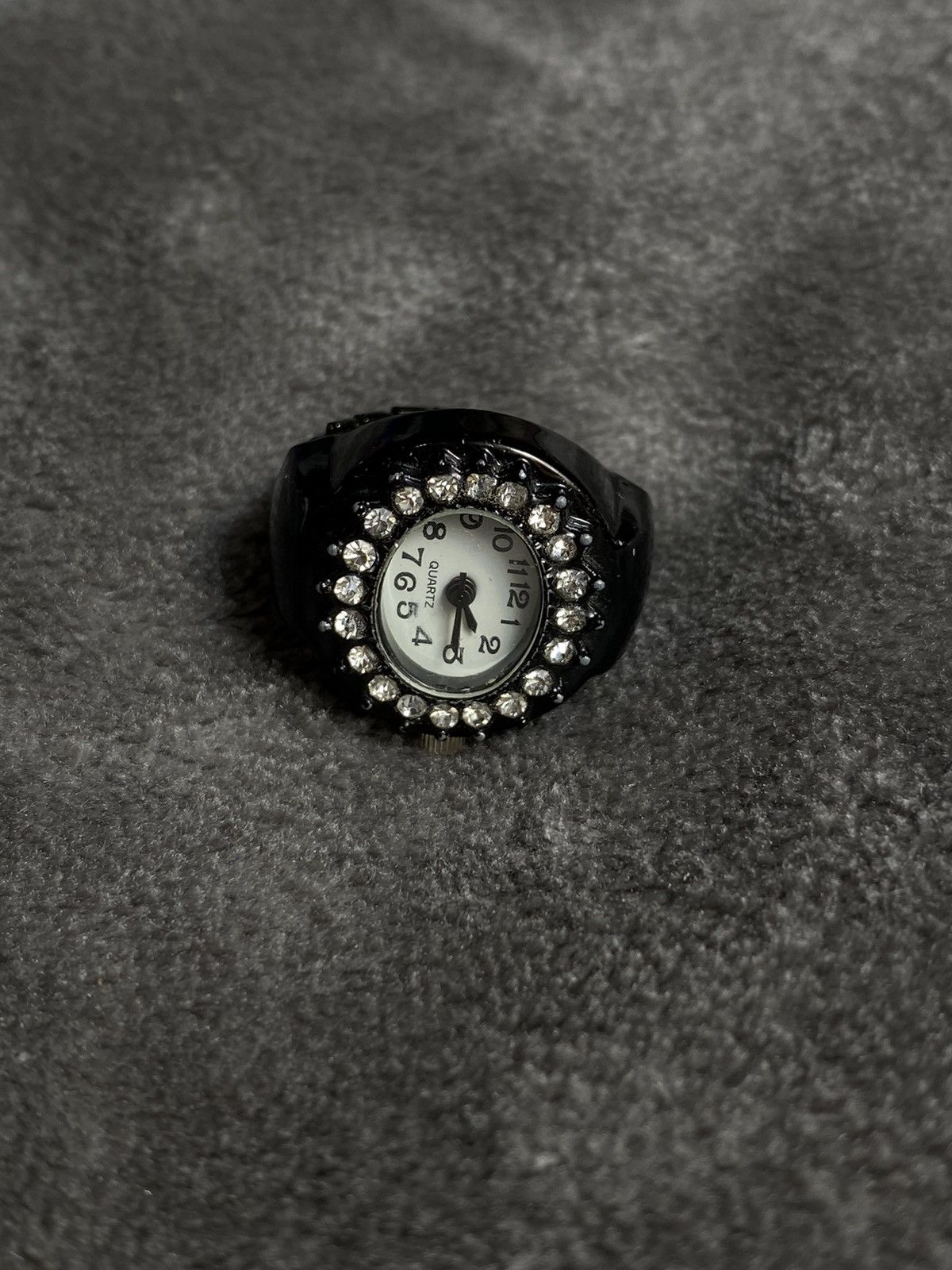 Jewelry Futuristic Vintage Japan Ring Watch with Crystals Work 100% Size ONE SIZE - 2 Thumbnail