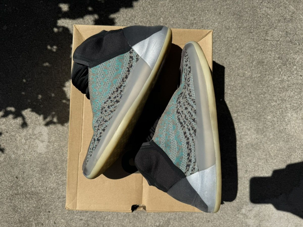 Adidas × Yeezy YZY QNTM Size US 9.5 / EU 42-43 - 3 Thumbnail