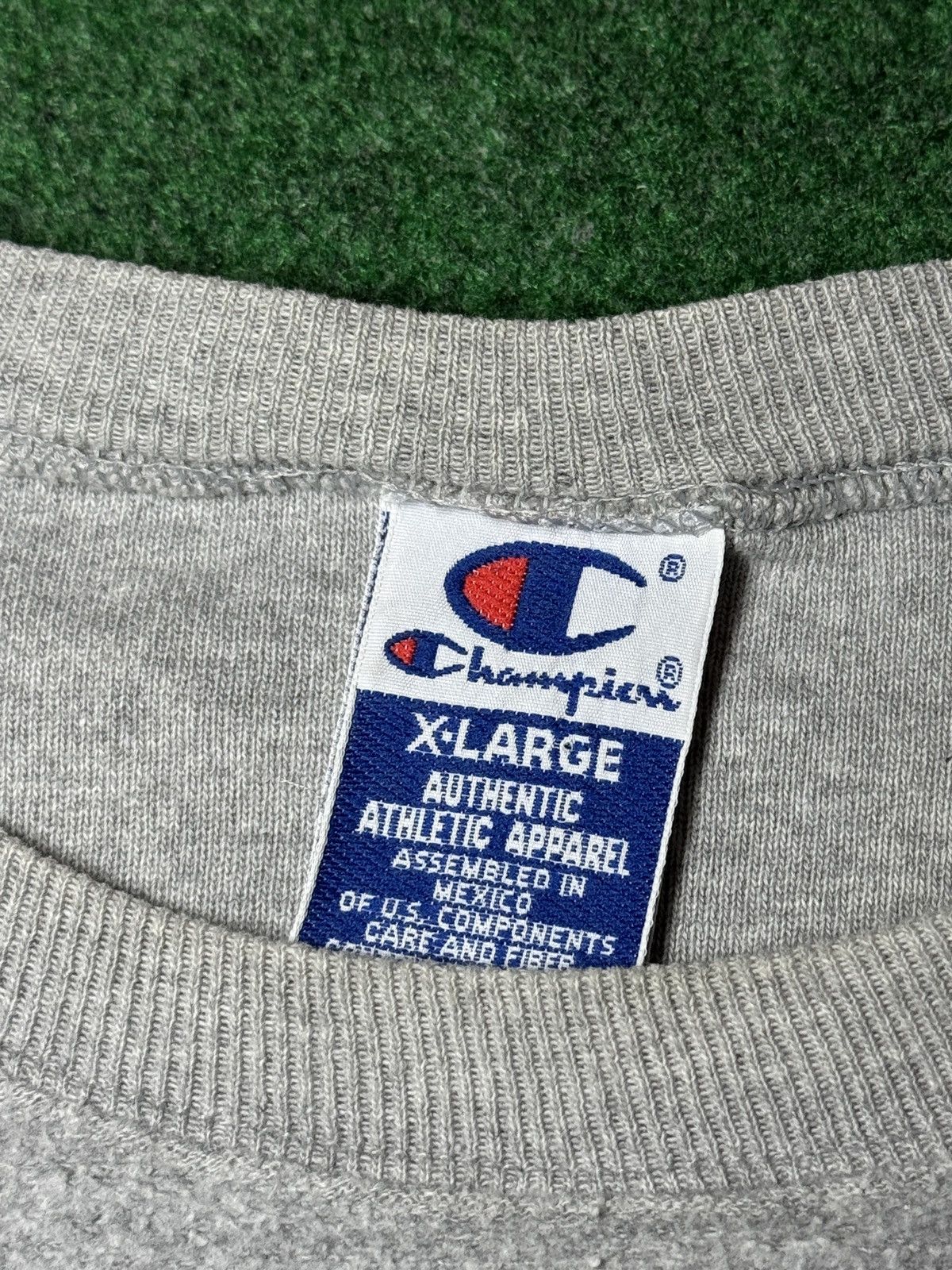Champion Champion Spellout 90s Y2K XL Boxy 26x27 Fleece Sweatshirt Size US XL / EU 56 / 4 - 3 Thumbnail