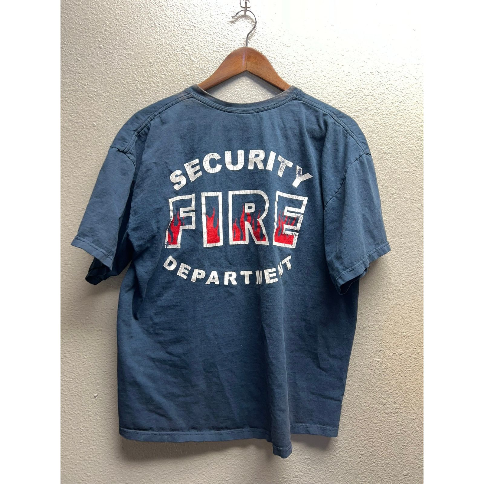 Gildan Vintage Security Fire Department Shirt Fire Fighter VTG XL Size US XL / EU 56 / 4 - 6 Thumbnail