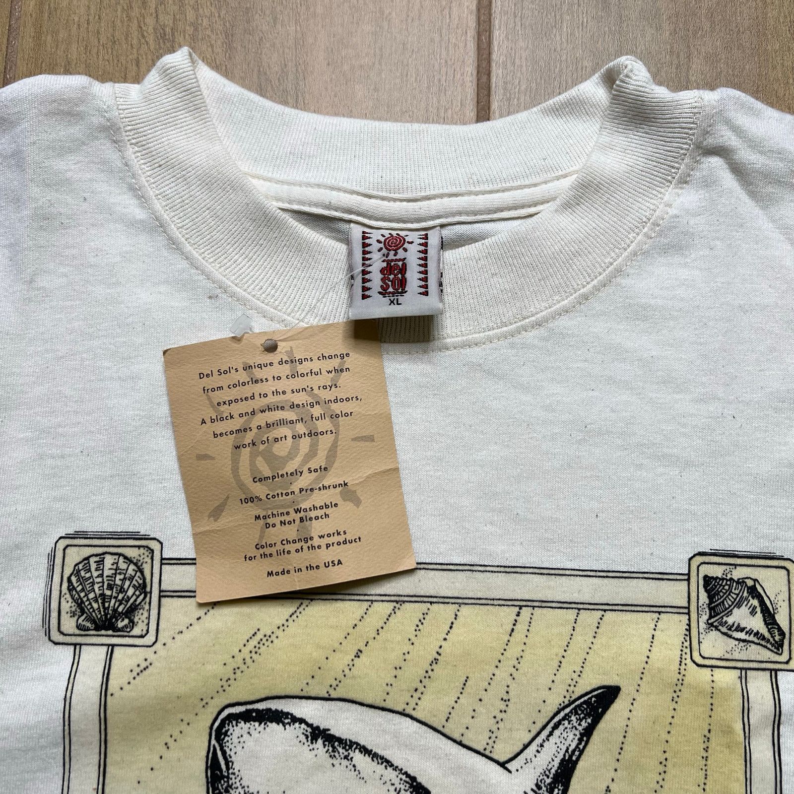 Vintage Vintage 90s Print Shark Del Sol 1996 T Shirt Jaws Men Sz XL Size US XL / EU 56 / 4 - 5 Thumbnail