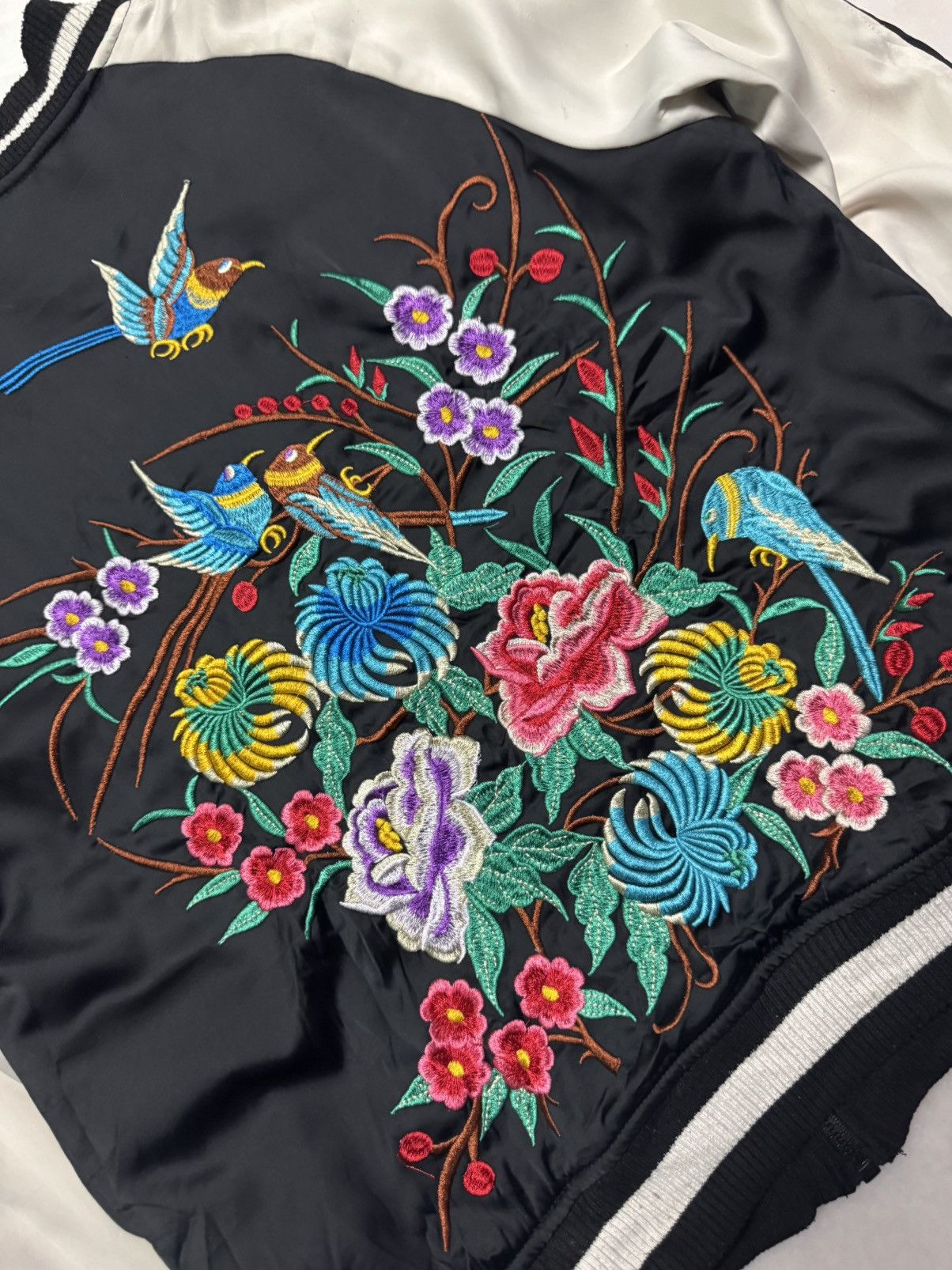 True Religion RARE TRUE RELIGION HABITAT MOTIVE EMBROIDERY BOMBERS JACKET Size US XS / EU 42 / 0 - 6 Thumbnail
