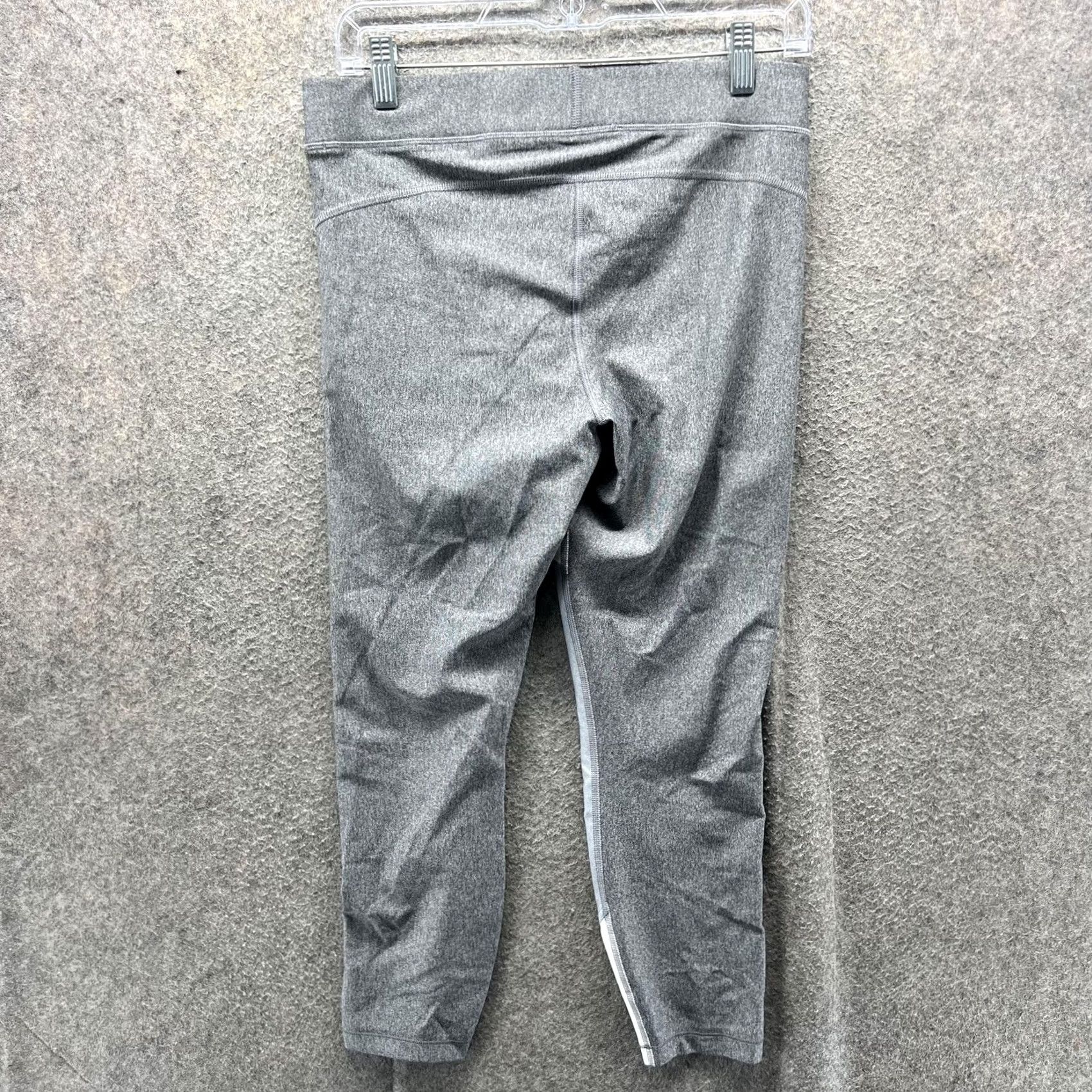 Under Armour Under Armour Pants Womens Large Gray HeatGear Compression 3/4 Leggings Running Size 36" / US 14 / IT 50 - 2 Thumbnail