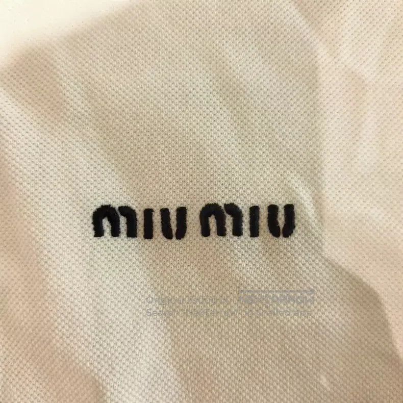 Miu Miu Miu Miu Size s Short Sleeve T-Shirts Size S / US 4 / IT 40 - 2 Thumbnail