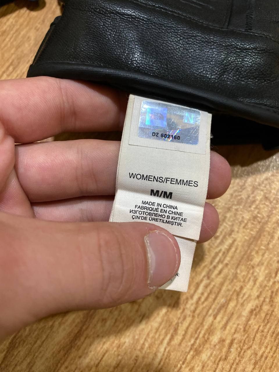 The North Face Streetwear Black Gloves Logo Print The North Face Size ONE SIZE - 11 Thumbnail