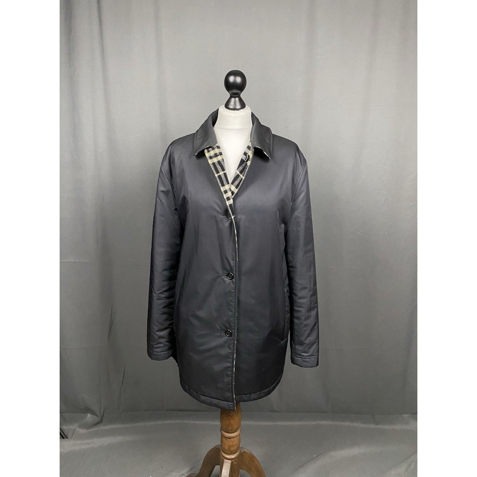 Burberry Burberry Nova Check Women's Black Wool Cashmere Reversible C Size XXL / US 16-18 / IT 52-54 - 4 Thumbnail