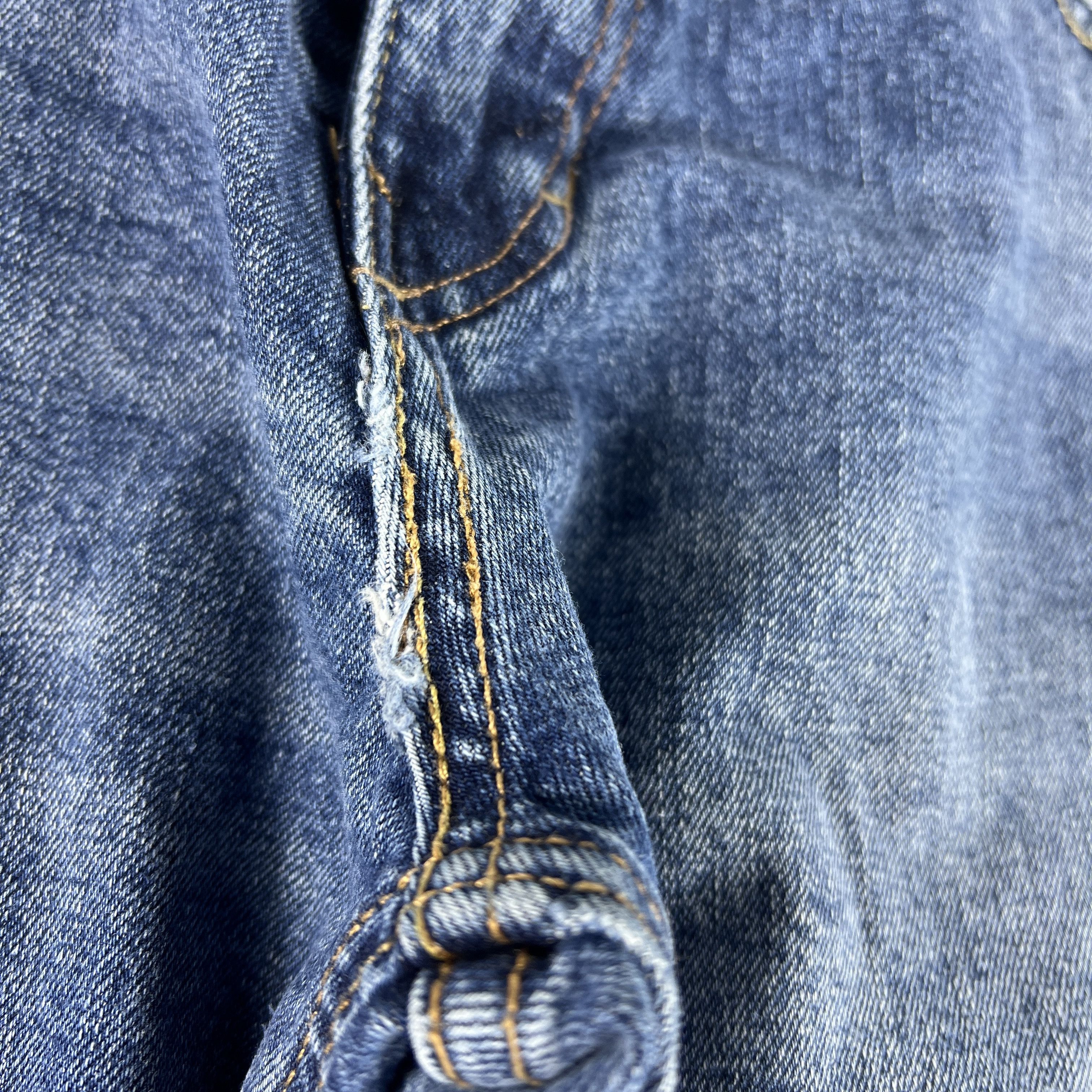 Levi's Levi's Jeans 505 Straight Leg Blue Faded Stretch Denim Size US 32 / EU 48 - 2 Thumbnail
