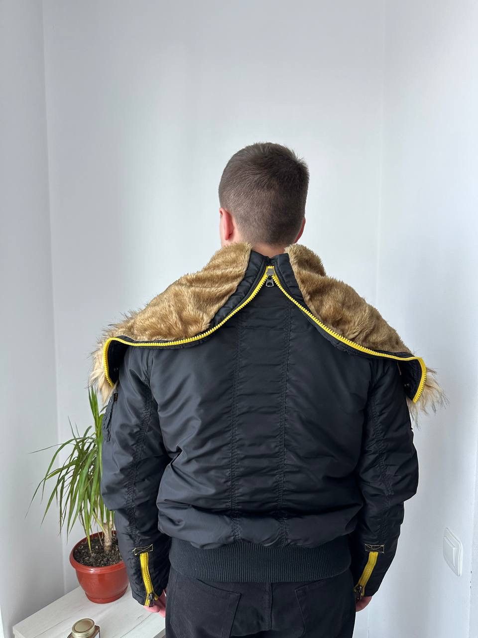 Alpha Industries × Vintage Vintage Alpha Industries Faux Fur Black Bomber Jacket Size US L / EU 52-54 / 3 - 5 Thumbnail