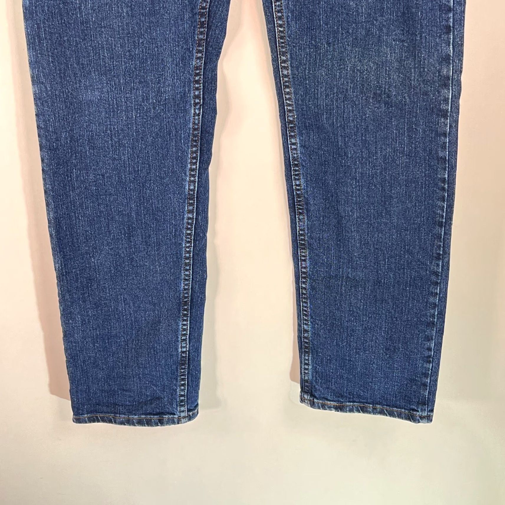 Wrangler Wrangler Mens Regular Fit Medium Wash Blue Denim Straight Leg Jeans Size 32X34 Size US 32 / EU 48 - 7 Thumbnail