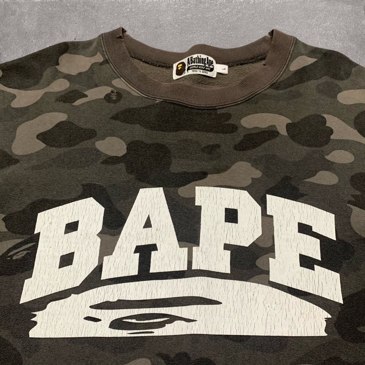 Bape Bape Large Grey Camo Oversized Sweatshirt Distressed Bathing Size US L / EU 52-54 / 3 - 3 Thumbnail