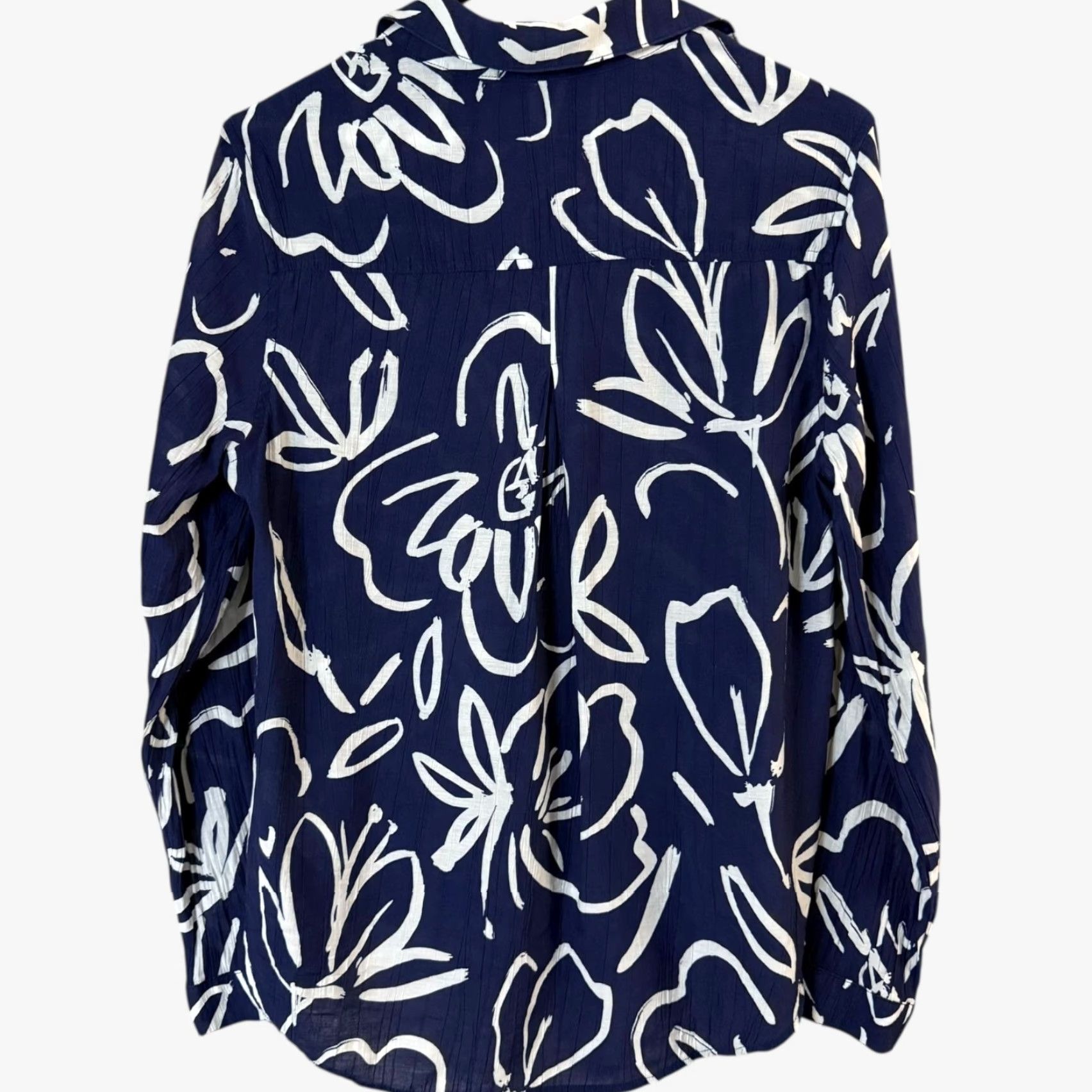 Anthropologie Cloth & Stone Anthropologie Floral Button-Up Shirt Blouse Blue Women's Medium Size M / US 6-8 / IT 42-44 - 4 Thumbnail