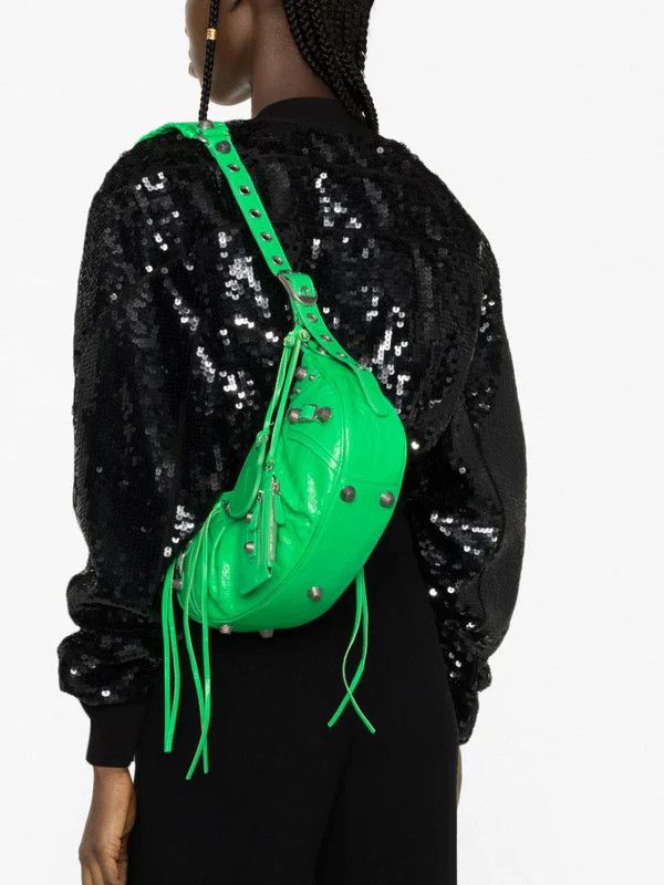 Balenciaga o1mt1gz0125 Size: OS / Le Cagole Shoulder Bag in Vivid Green Size ONE SIZE - 7 Thumbnail