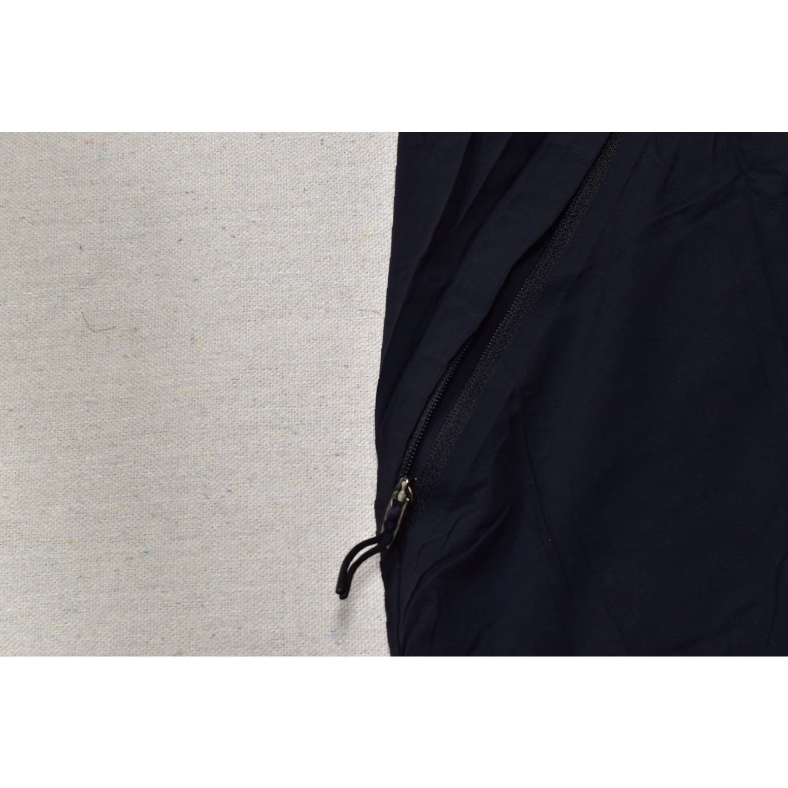 Lululemon Lululemon Jacket Mens Full Zip Hooded Windbreaker Black L Size US L / EU 52-54 / 3 - 6 Thumbnail