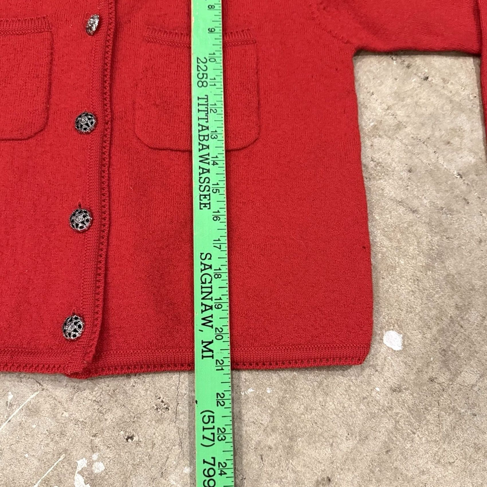 Vintage VINTAGE J.G. Hook Sweater Cardigan Red Womens Small Wool Button Up Knit, Round Neck, Regular Fit, All Seasons, Pockets, Preppy, HK VTG Size S / US 4 / IT 40 - 7 Thumbnail