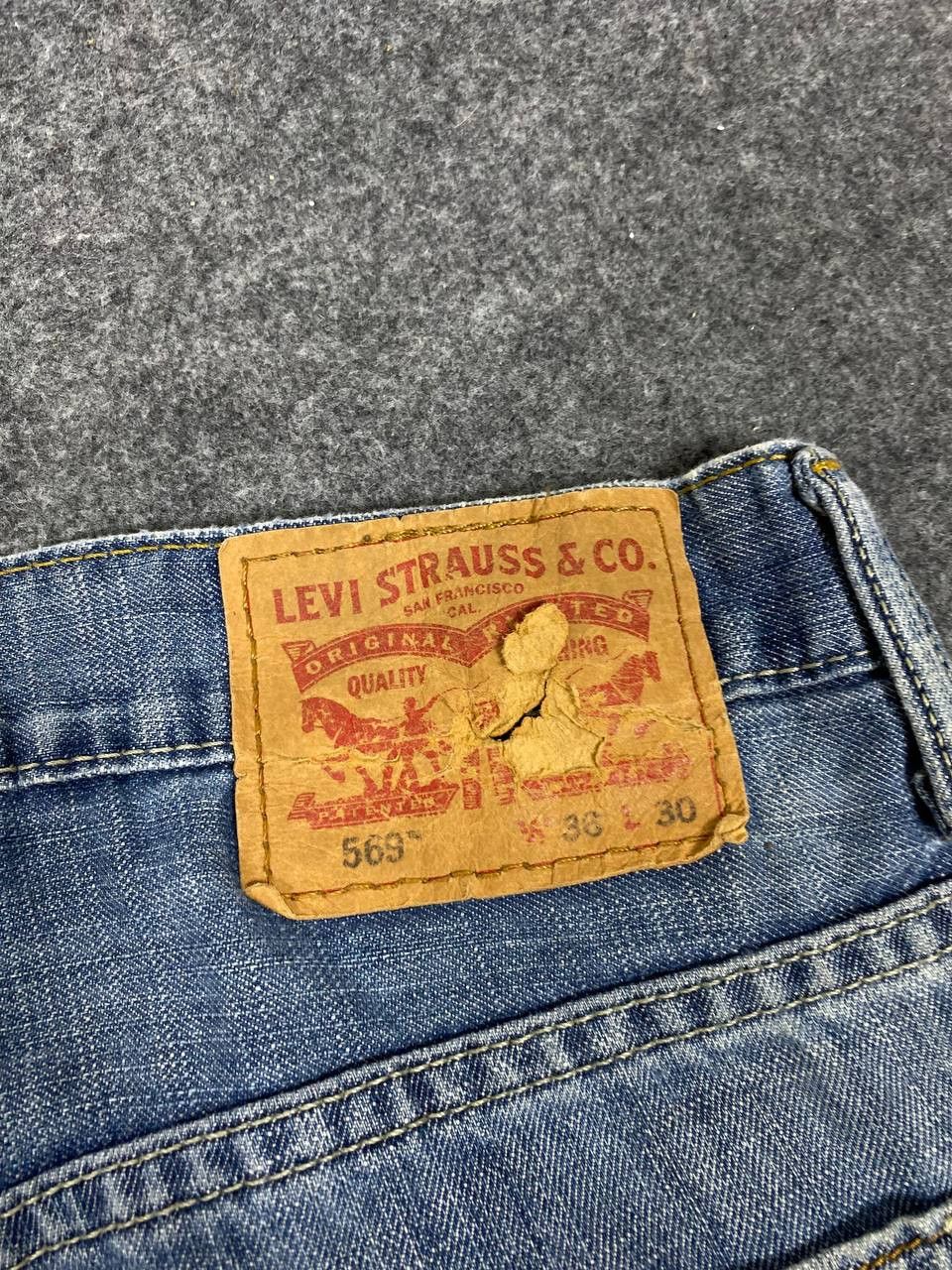 Levi's levis 569 loose fit distressed denim nice design Size US 40 / EU 56 - 5 Thumbnail