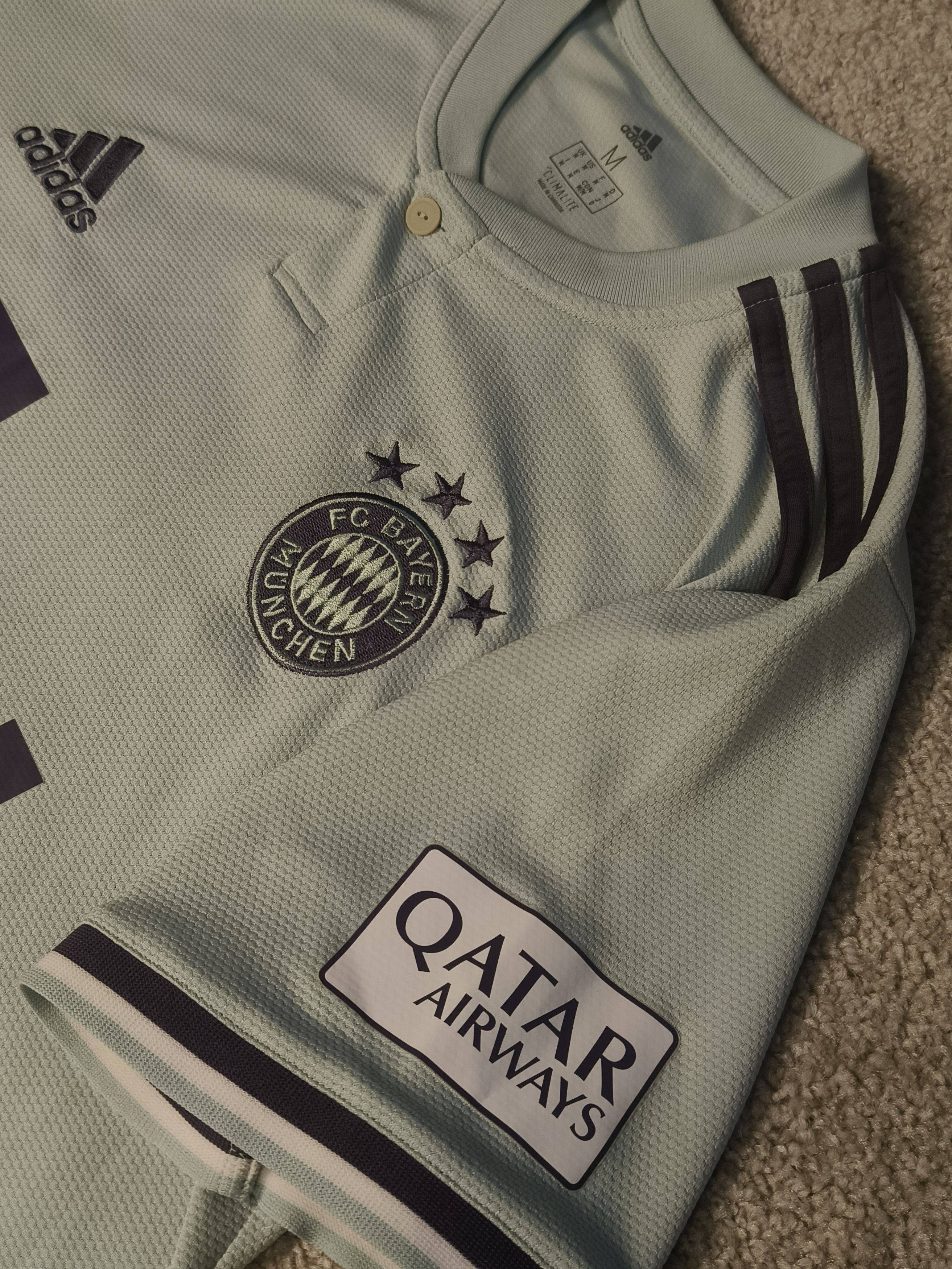 Adidas adidas FC Bayern Munich Away 18/19 T-Shirt Jersey Size US M / EU 48-50 / 2 - 4 Thumbnail