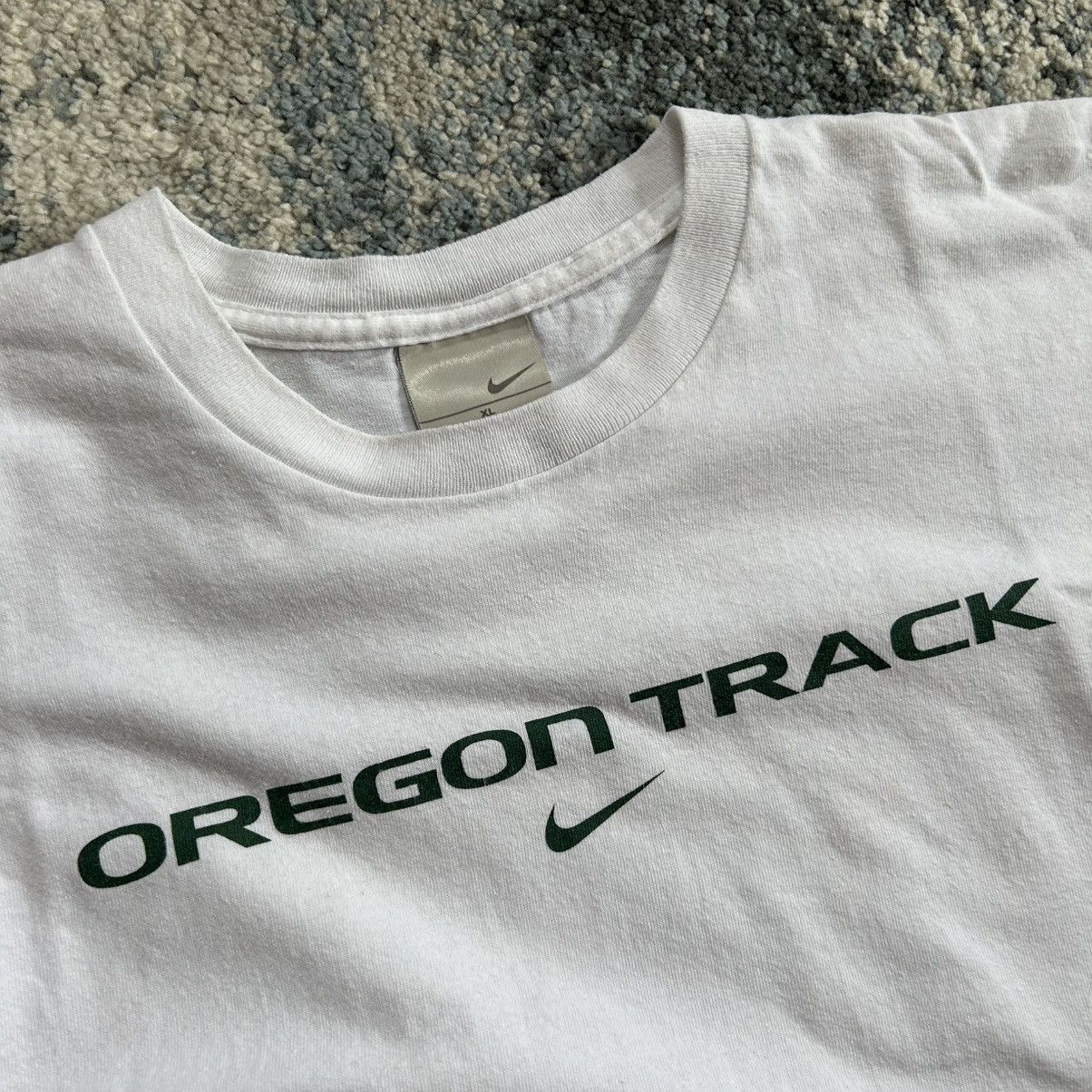 Nike 2003 OREGON TRACK iS BACK TEE NiKE SiLVER TAB TAG LABEL Size XL / US 12-14 / IT 48-50 - 5 Thumbnail