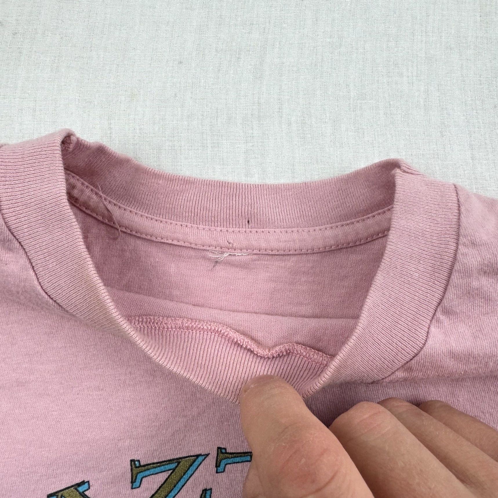 Vintage VINTAGE BonJour Crop Top Shirt Womens Large Pink Aztec 90s T-Shirt Cropped Crew Neck Short Sleeve Womens L Pink Aztec 90s Size L / US 10 / IT 46 - 4 Thumbnail
