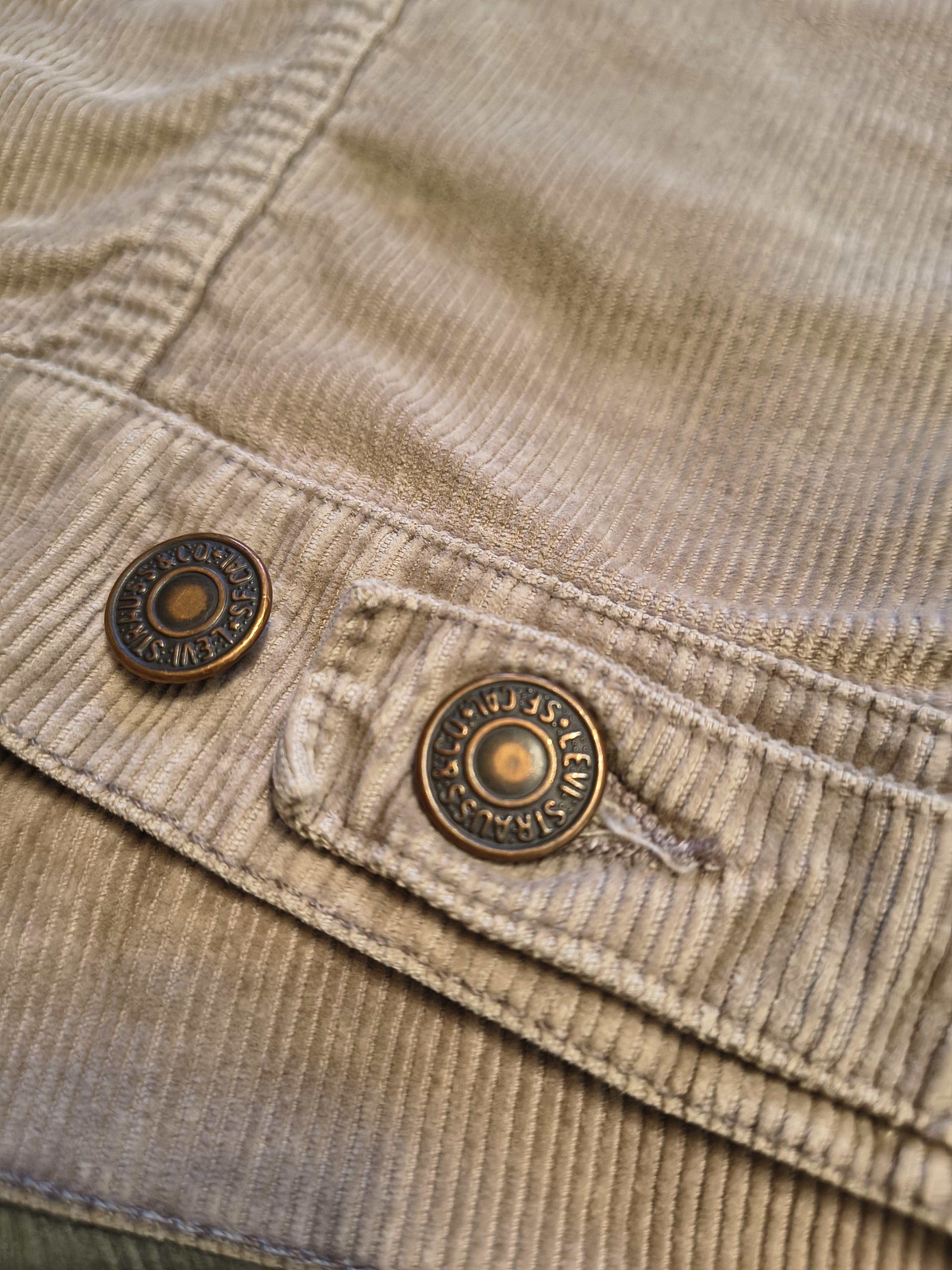 Levi's Levi's Women's Corduroy Trucker Jacket -Made in Italy (1995) Size L / US 10 / IT 46 - 5 Thumbnail