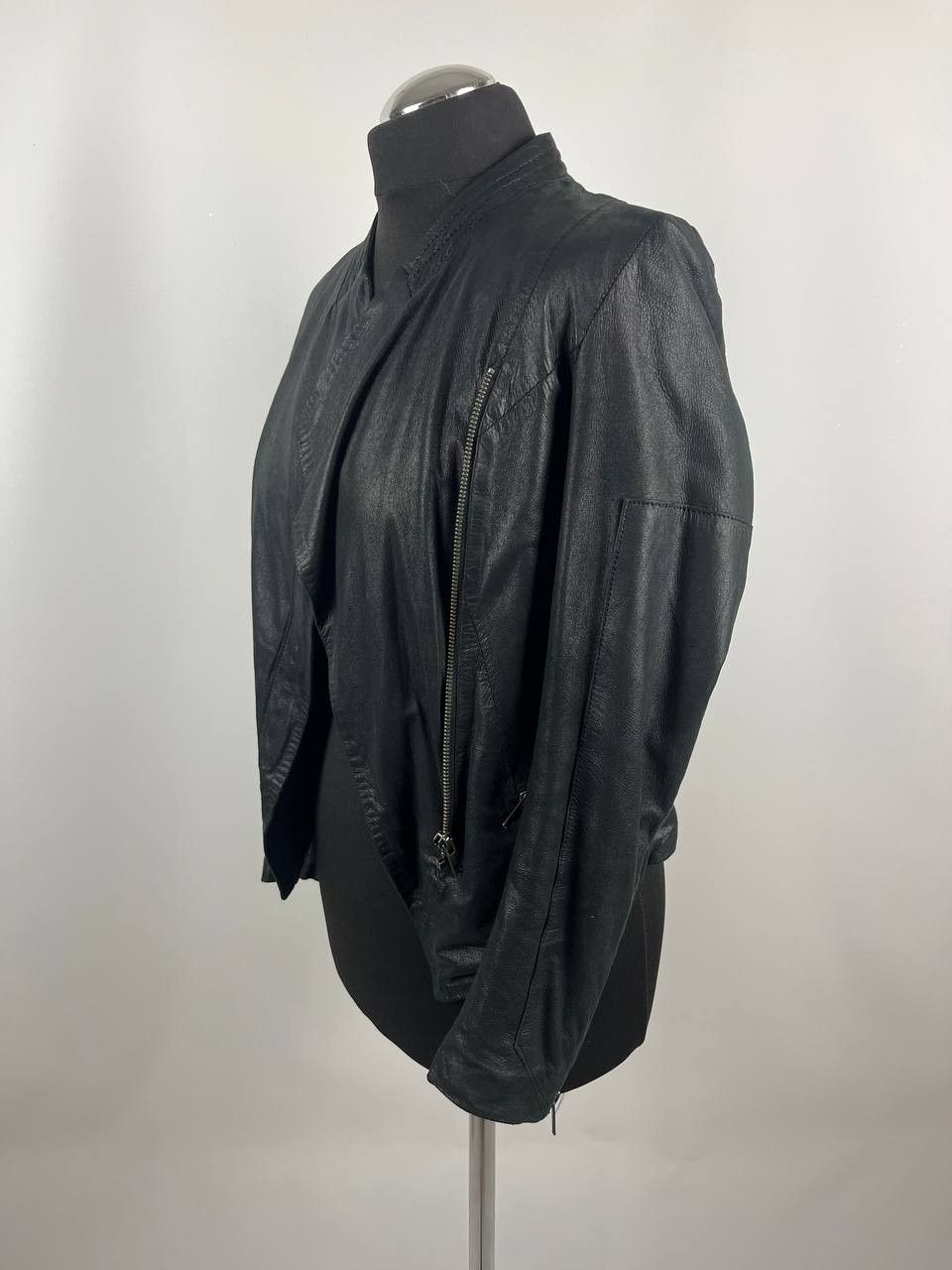 Surface To Air Rare Surface To Air x Kim Gordon Leather Biker Jacket Size XS / US 0-2 / IT 36-38 - 2 Thumbnail
