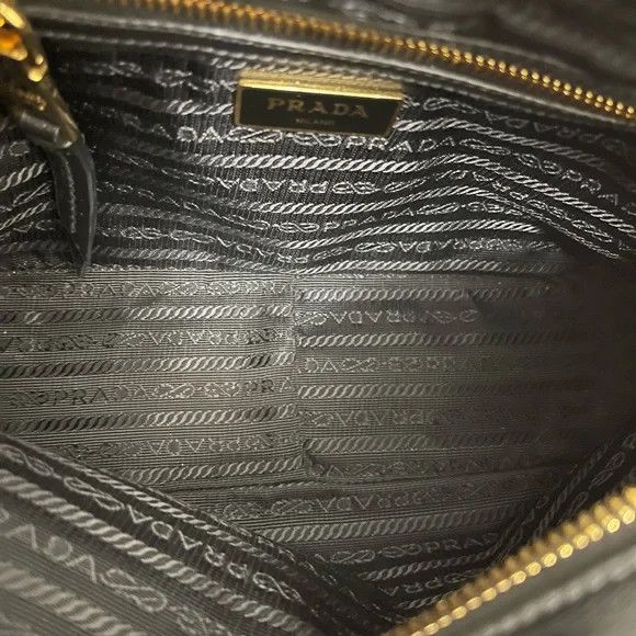 Prada o1srvl11e0624 Size: OS / Camera Bag in Black Size ONE SIZE - 5 Thumbnail