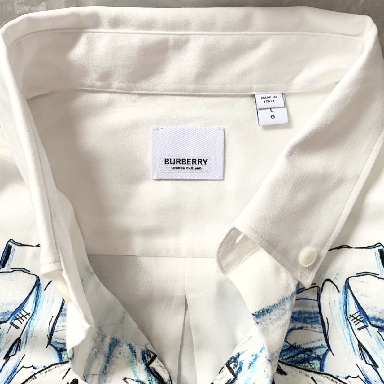 Burberry Burberry 21SS Sea World Sketch Portrait Print Shirt Size US L / EU 52-54 / 3 - 4 Thumbnail