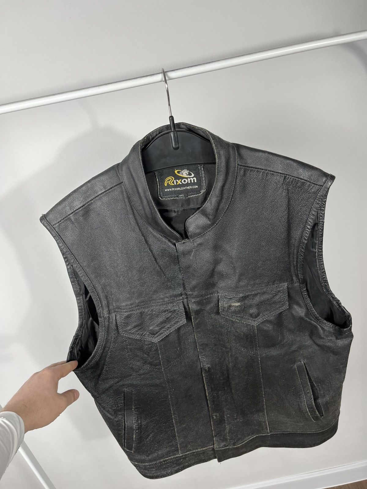 Leather Black Leather Biker Vest Snap Front Sleeveless Mens XL Size US XL / EU 56 / 4 - 5 Thumbnail