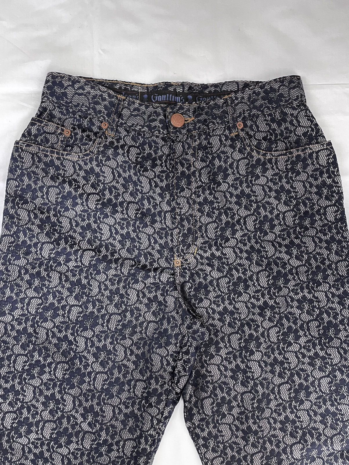 Jean Paul Gaultier 1998 Jean Paul Gaultier Lace Floral Pants Jeans Vintage Size 30" / US 8 / IT 44 - 5 Thumbnail