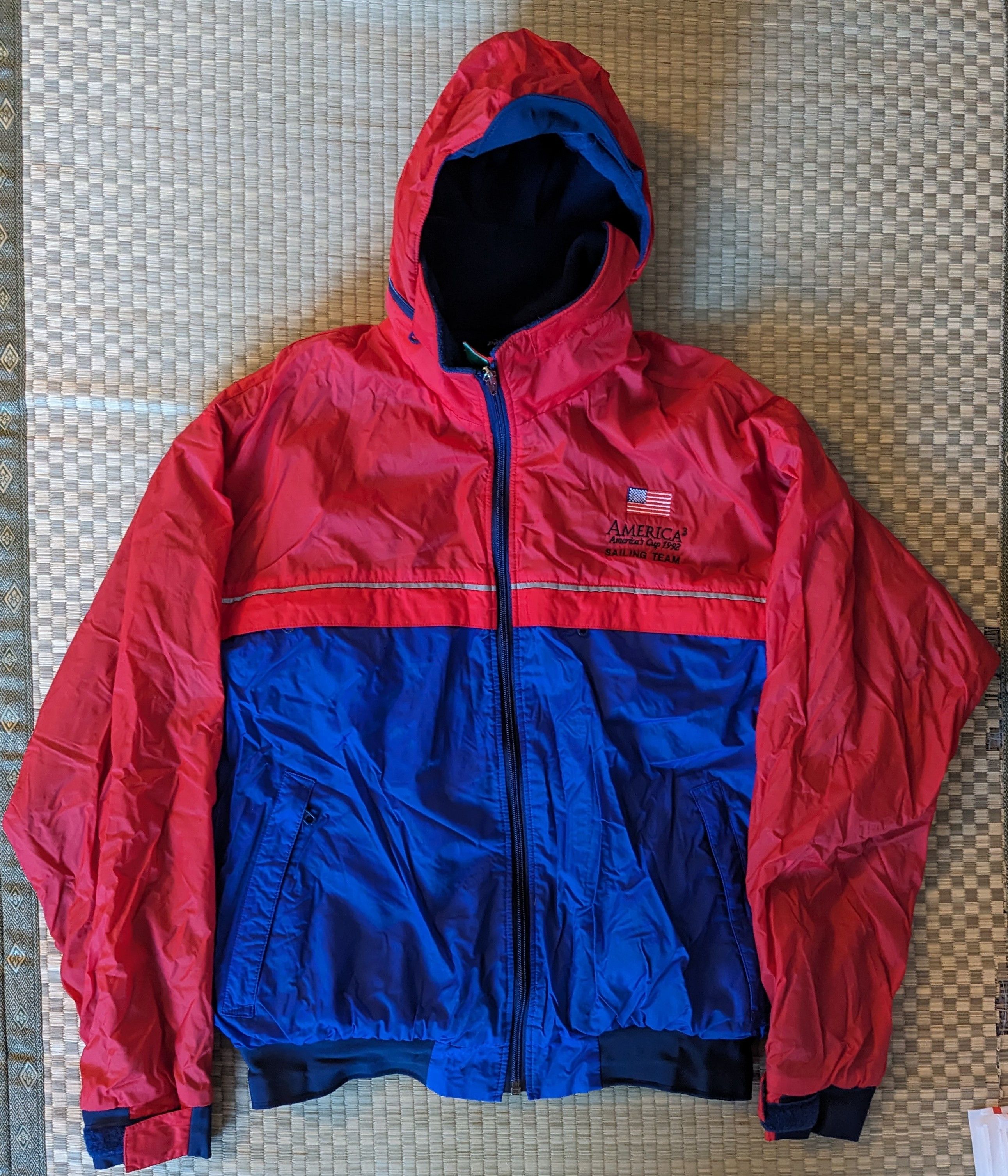 image of VTG Patagonia America's Cup 1992 Sailing Team Jacket in Blue/Red, Men's (Size Large)