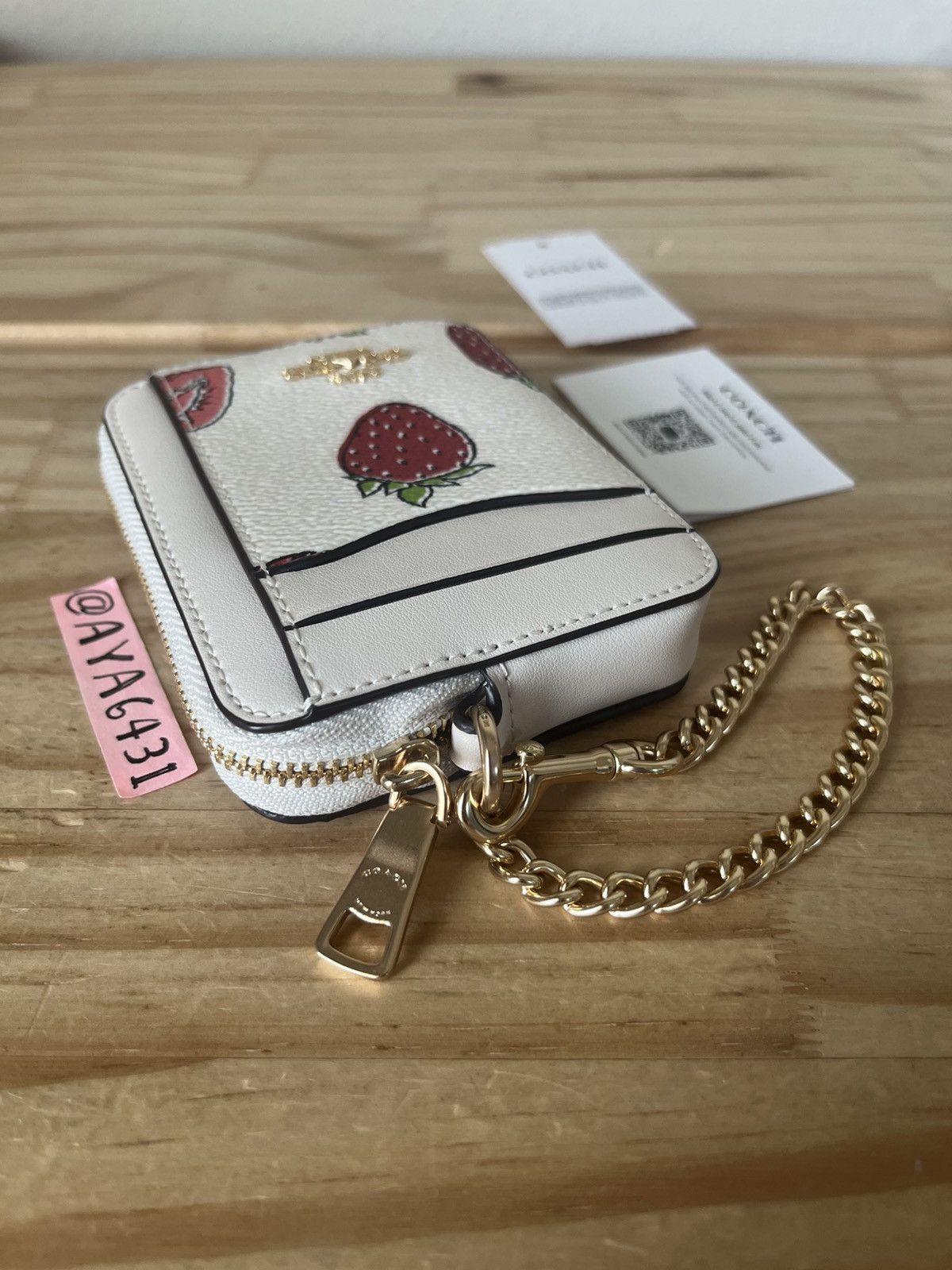 Coach Coach zip card case with strawberry printed Size ONE SIZE - 3 Thumbnail