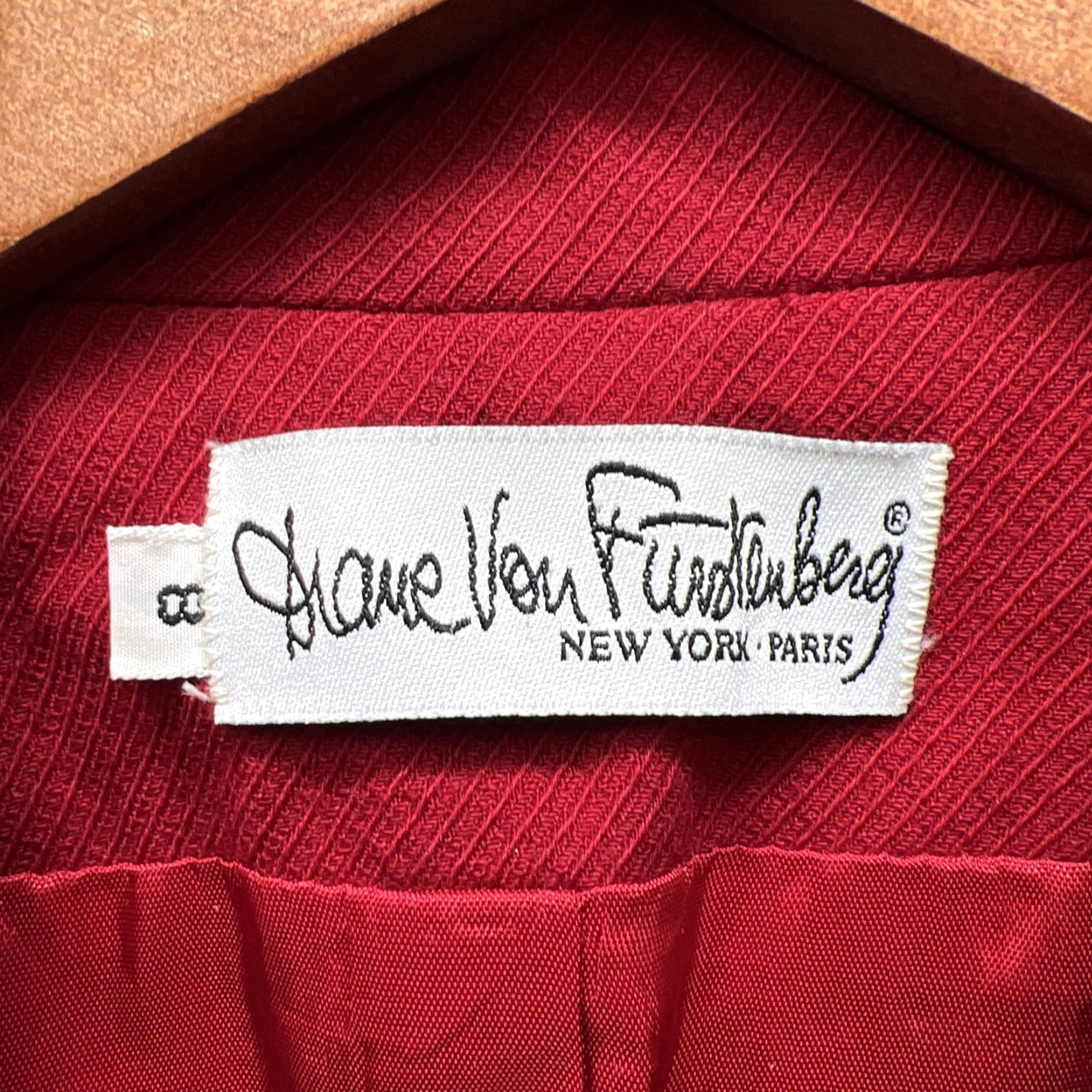 Diane von Furstenberg VINTAGE Diane von Furstenberg Blazer Womens 8 Red Linen Double Breasted Size M / US 6-8 / IT 42-44 - 3 Thumbnail