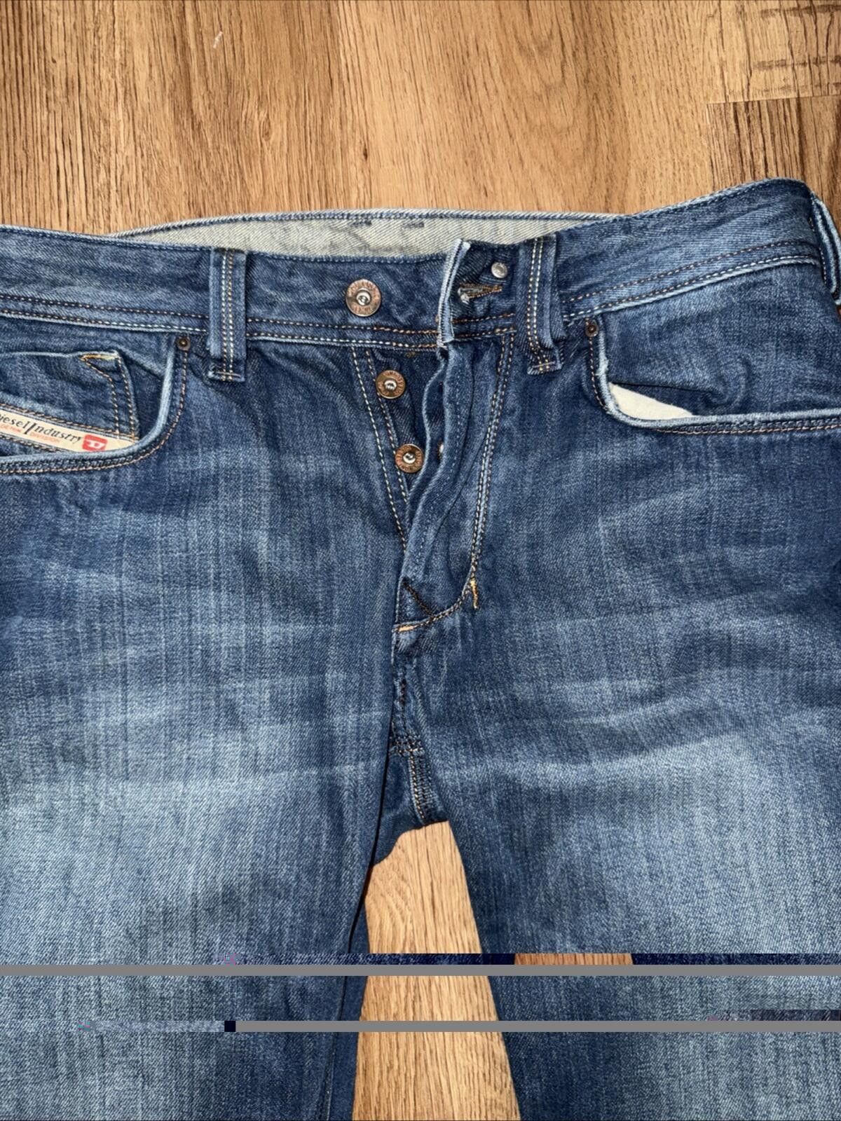 Diesel RARE ITALY Men's DIESEL YARIK STRAIGHT Jeans 28x32 Fit 30x32 Size US 30 / EU 46 - 2 Thumbnail
