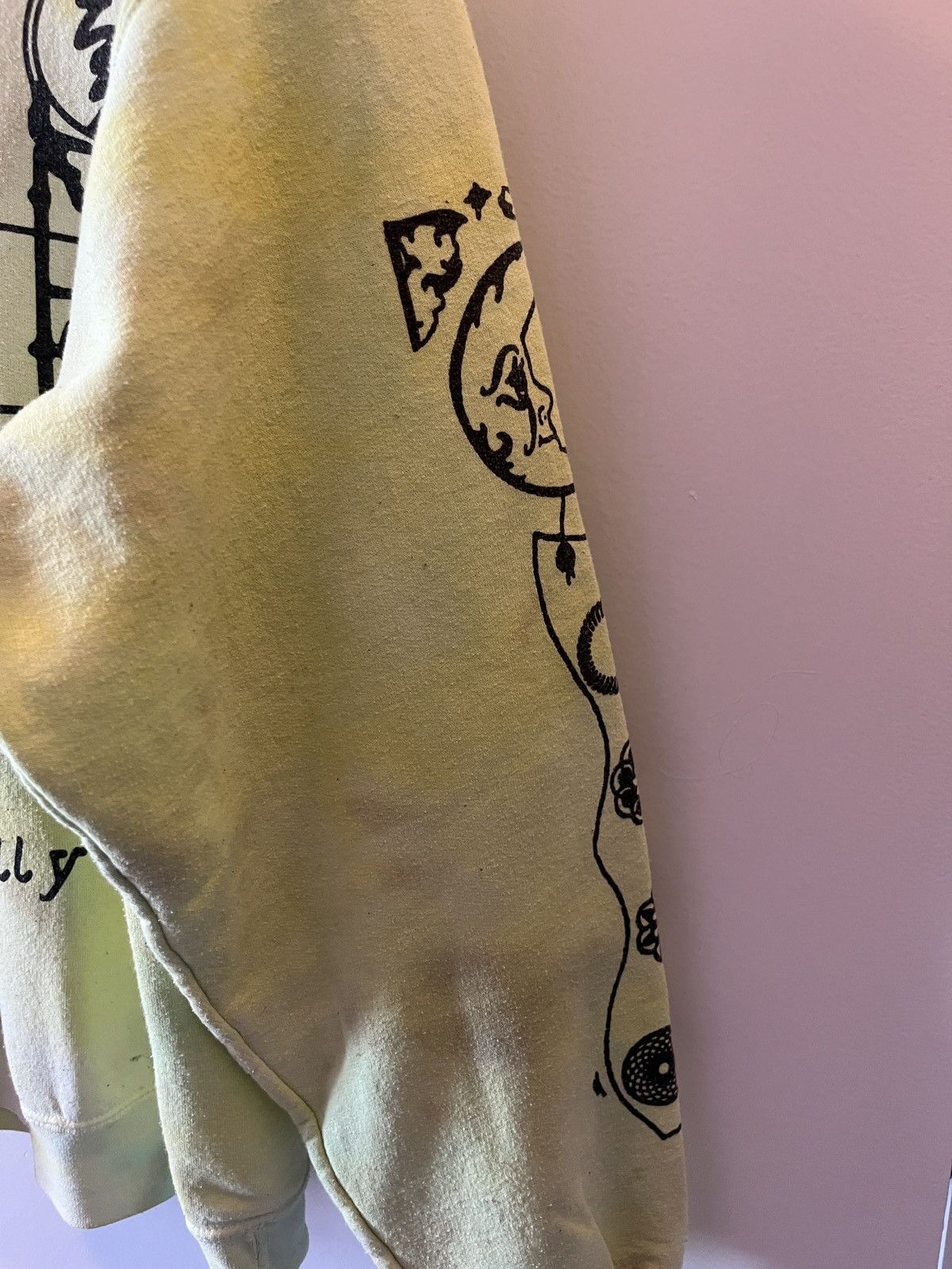 Online Ceramics LIFE IS REALLY GOOD Online Ceramics Crewneck Size US M / EU 48-50 / 2 - 4 Thumbnail