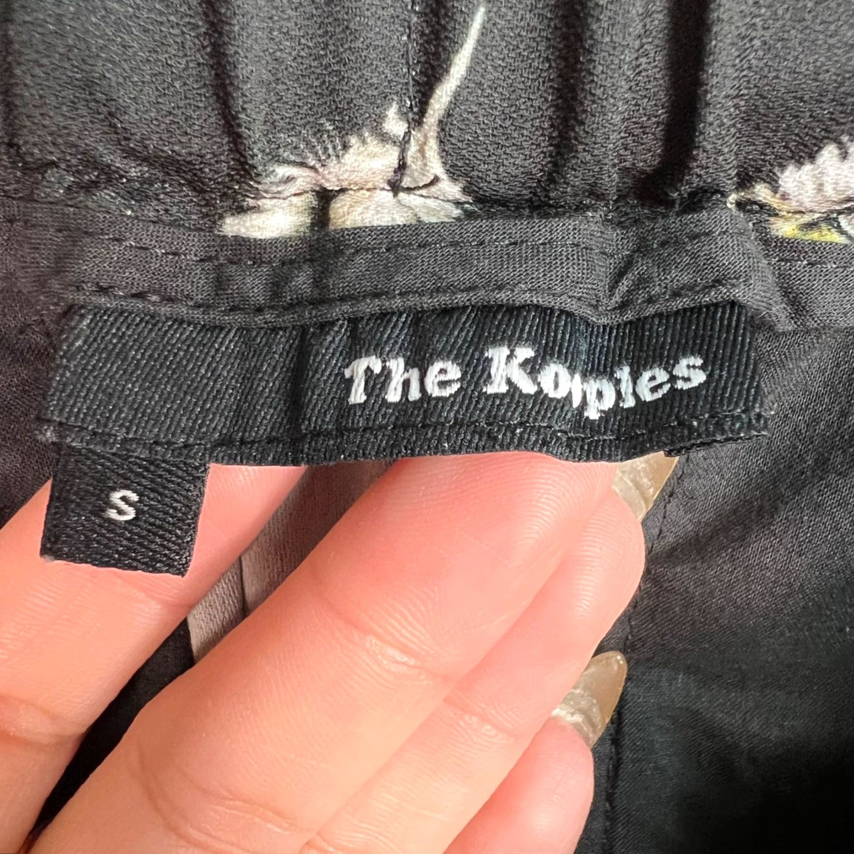 The Kooples VINTAGE The Kooples Womens Black Feather Print Polyester Pants Size Small Drawstring Womens Size 28" / US 6 / IT 42 - 3 Thumbnail