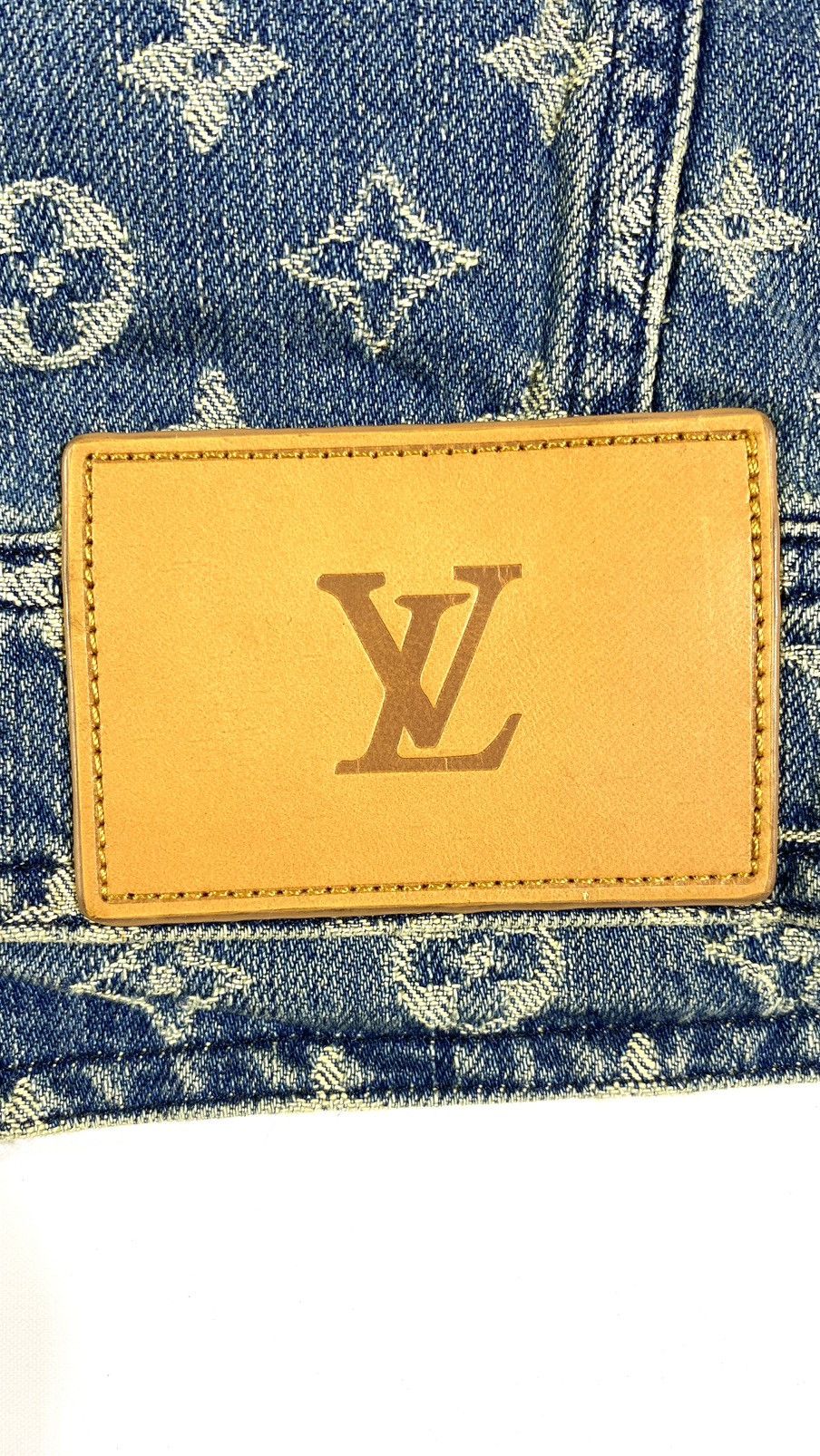 Louis Vuitton × Supreme Louis Vuitton X Supreme 54 Denim Jacket Blue Monogram Size US L / EU 52-54 / 3 - 13 Thumbnail