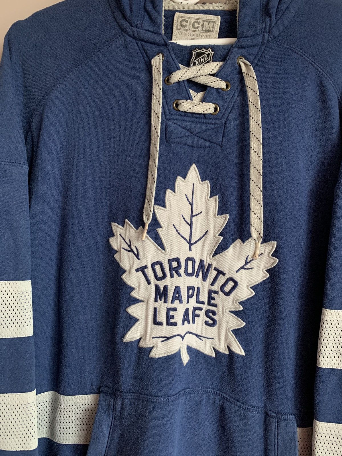 NHL Toronto Maple Leafs NHL Hoodie Hockey CCM Small Size US S / EU 44-46 / 1 - 5 Thumbnail