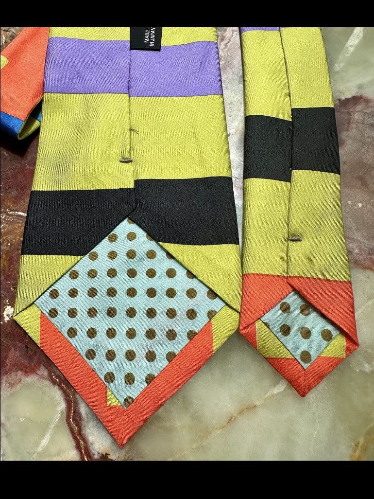 Other VINTAGE 1990s GENE MEYER SILK NECKTIE TIE GEOMETRIC JAPAN Size ONE SIZE - 5 Thumbnail