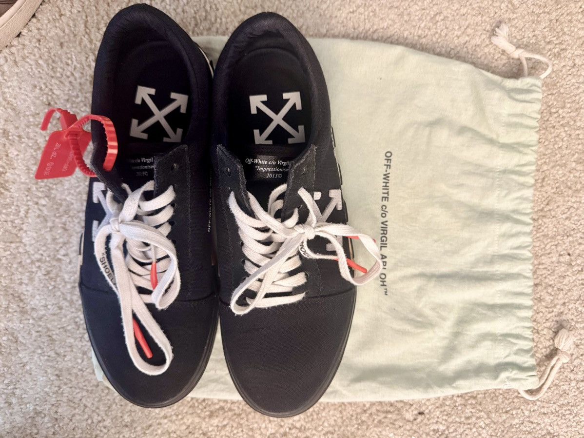 Off-White OFF WHITE VULCANISED LOW (UPDATED STRIPES) - 43 Size US 10 / EU 43 - 4 Thumbnail