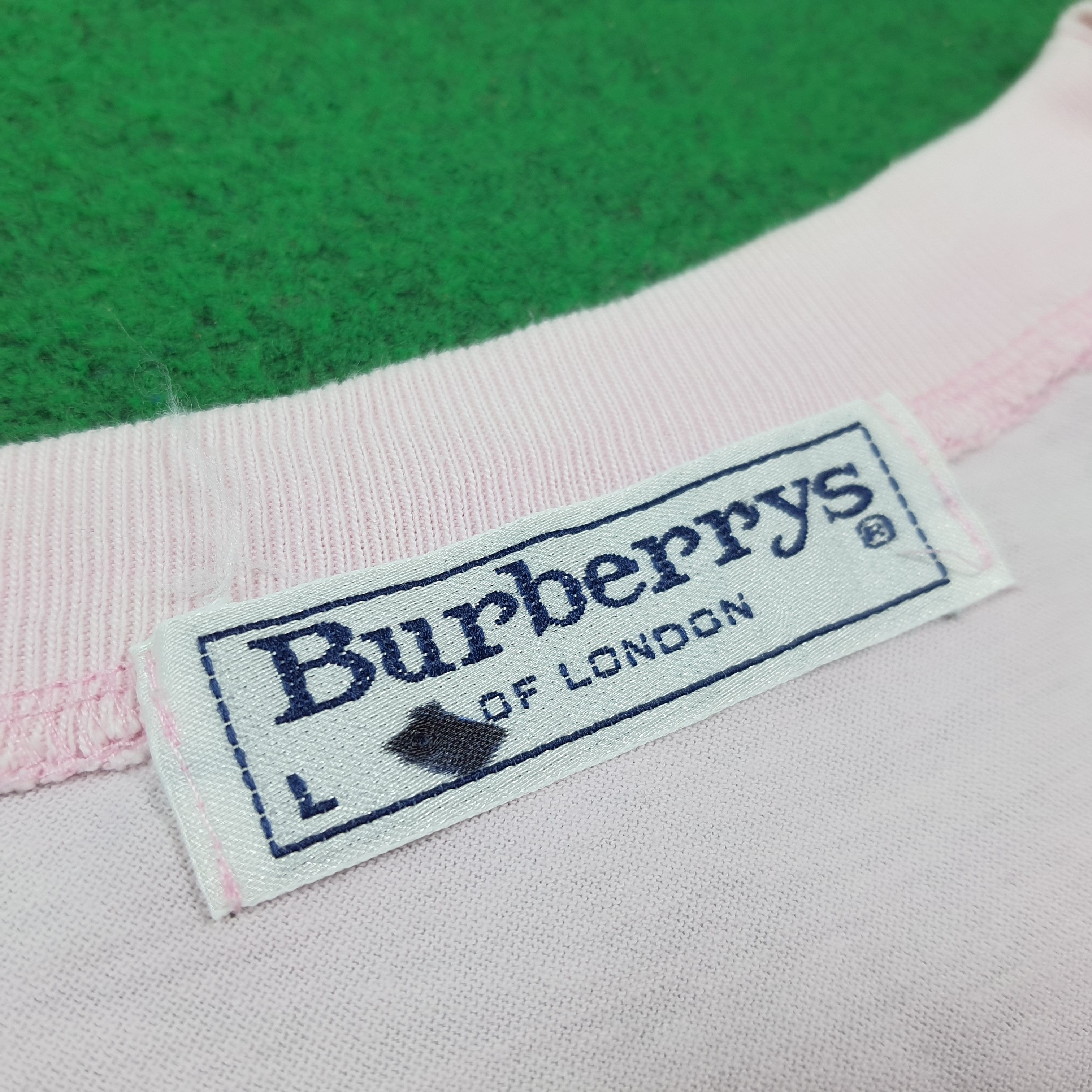 Burberry Vintage Burberrys of London Spell Out Tshirt C285N63 Size US M / EU 48-50 / 2 - 6 Thumbnail