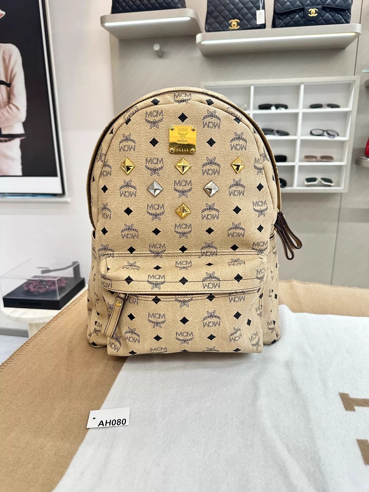 MCM MCM Classic Nail Medium Backpack 33x15x41 NM AH080 Size ONE SIZE - 1 Thumbnail