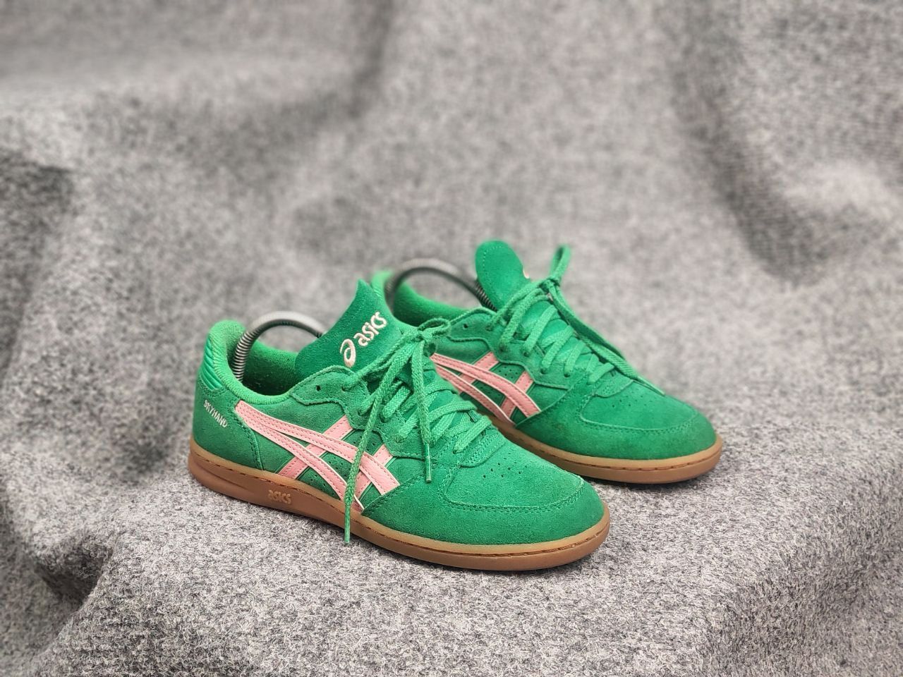 Asics Asics Skyhand OG Cilantro Grapefruit Sneakers Y2K Style Size US 6 / EU 39 - 10 Thumbnail