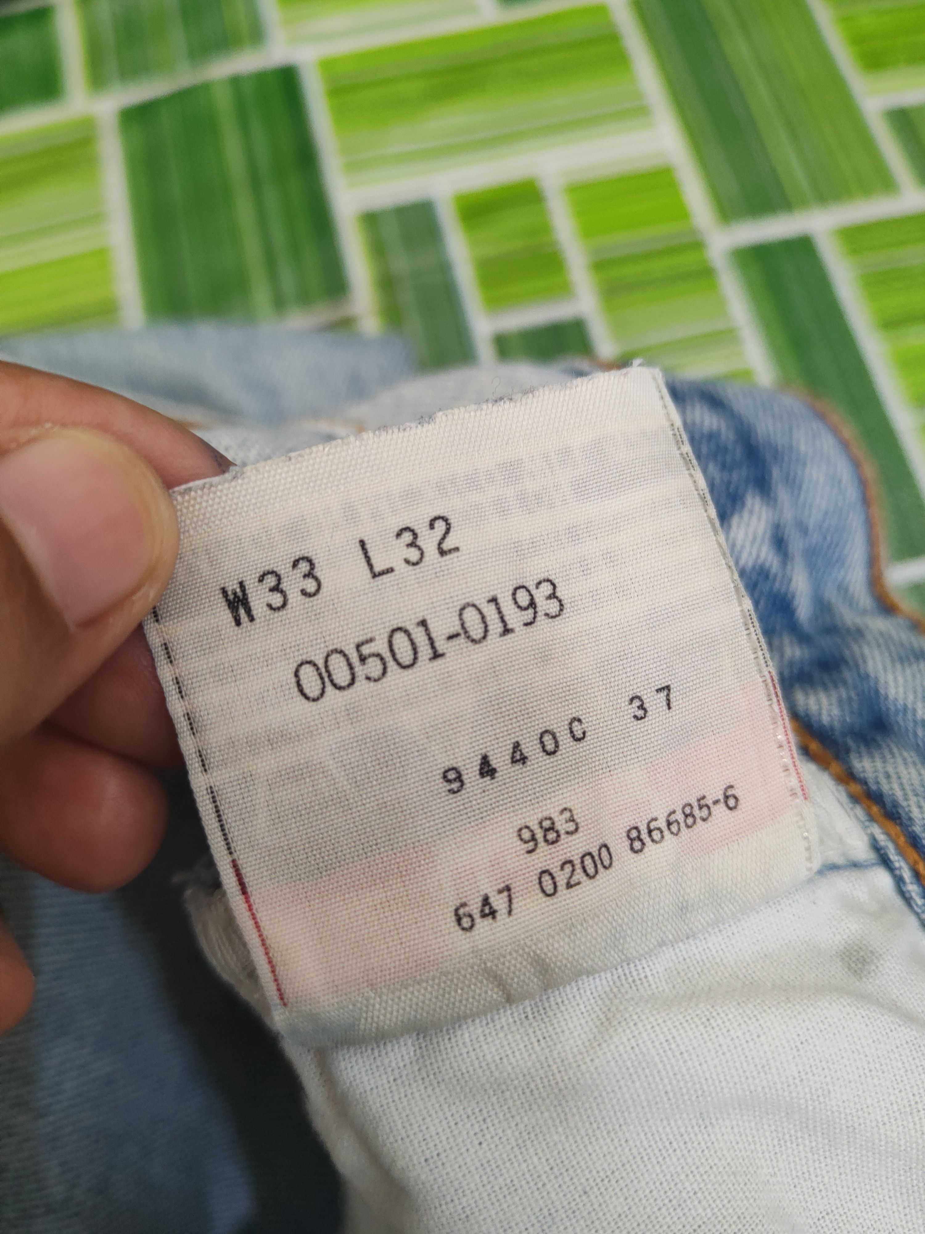 Levi's 501 Levi's Light Blue Distressed Ripped denim Jeans #W1724 Size US 33 - 17 Thumbnail