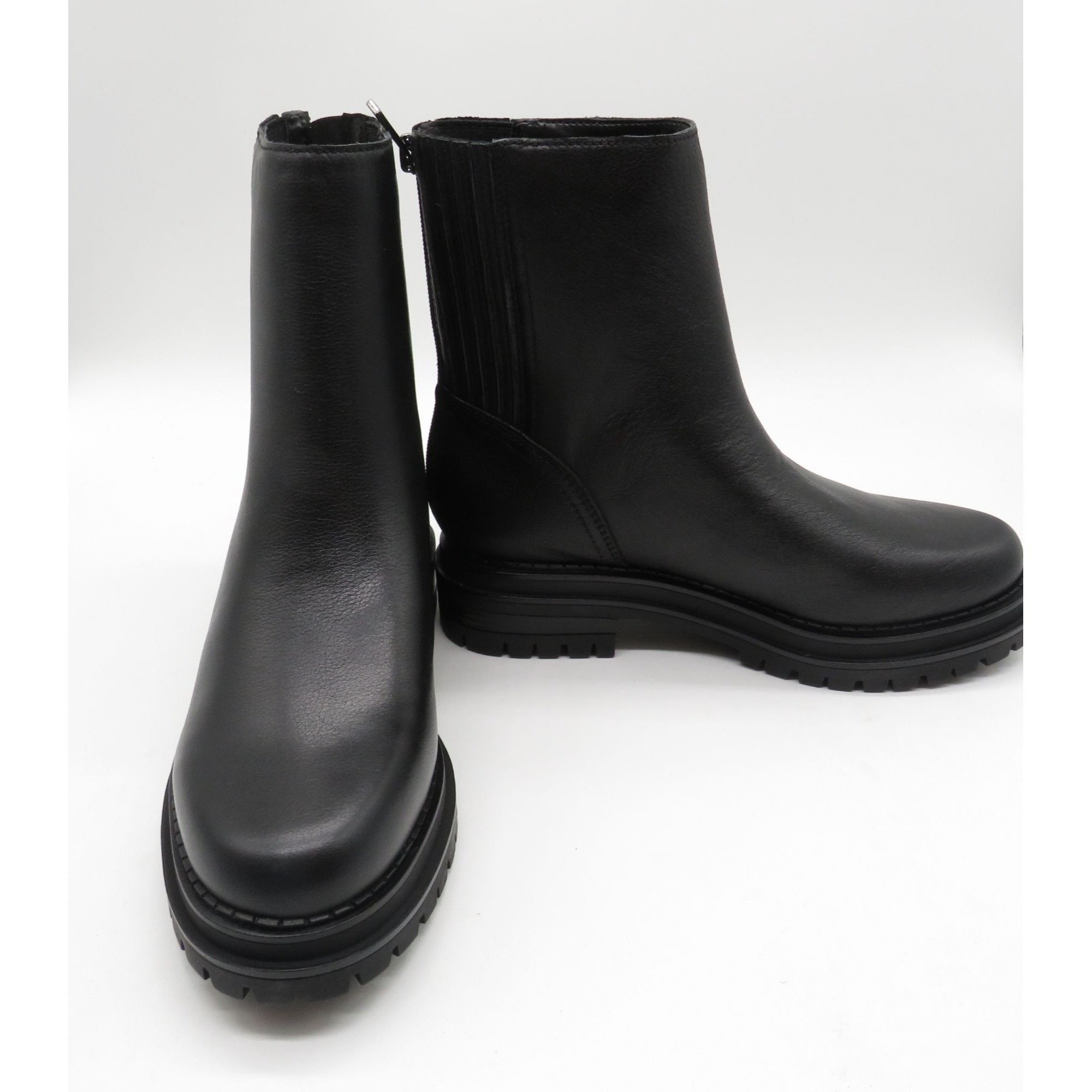 Calvin Klein Calvin Klein Womens Black Leather Ankle Boots Back Zipper Si Size US 6 / IT 36 - 4 Thumbnail