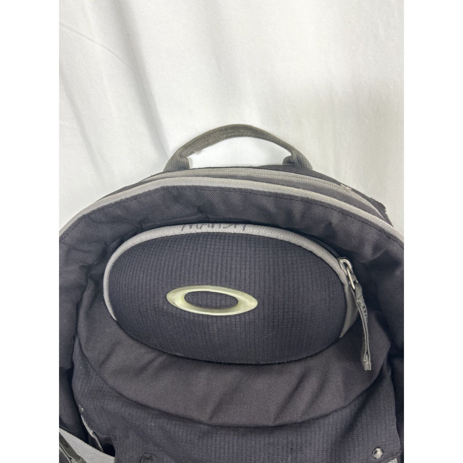 Oakley Oakley Status Backpack Men 18.5x14x6 Black Gray Chess Strap Nylon Padded Inner Pockets Bottle Pocket Adjustable Strap Outdoor School Sports Size ONE SIZE - 2 Thumbnail